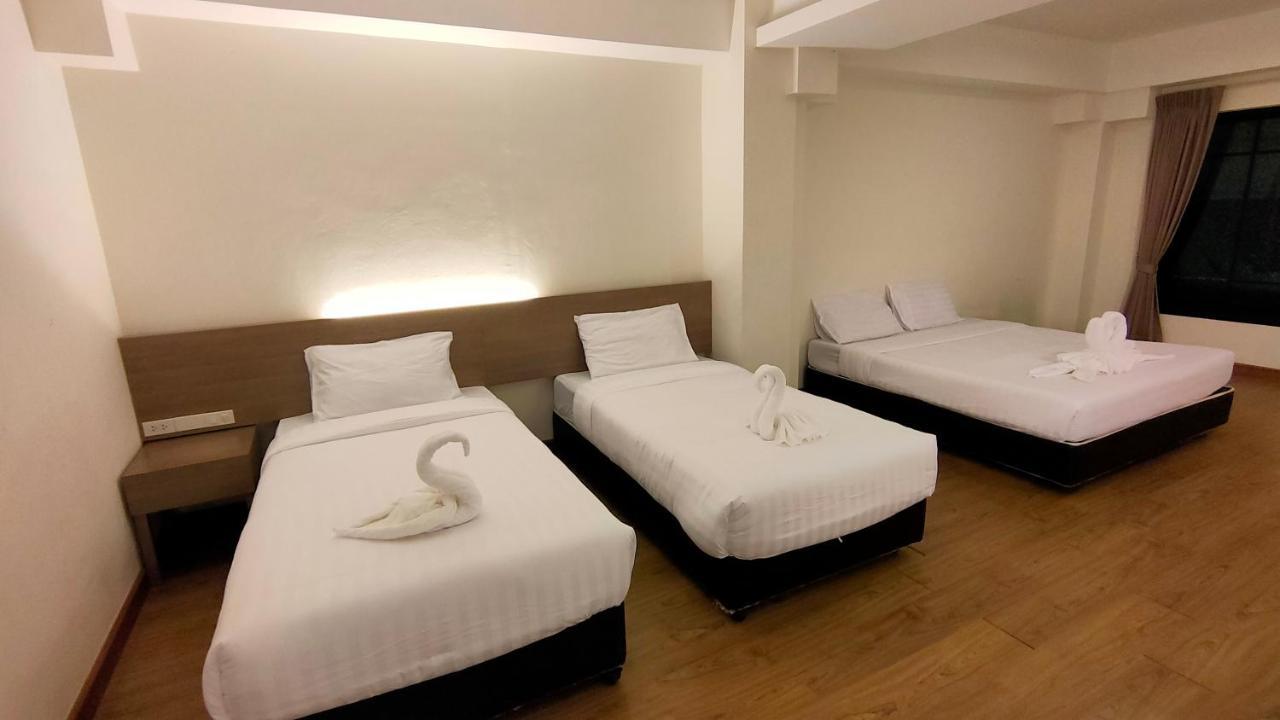 Standard Family Room,1469244275:JPEG