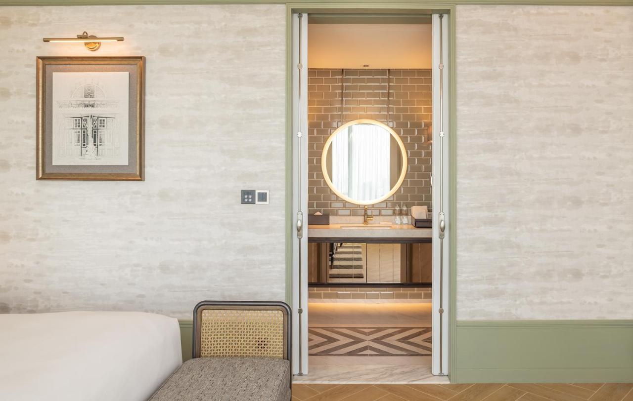 Premium One Bedroom Suite Lounge Access