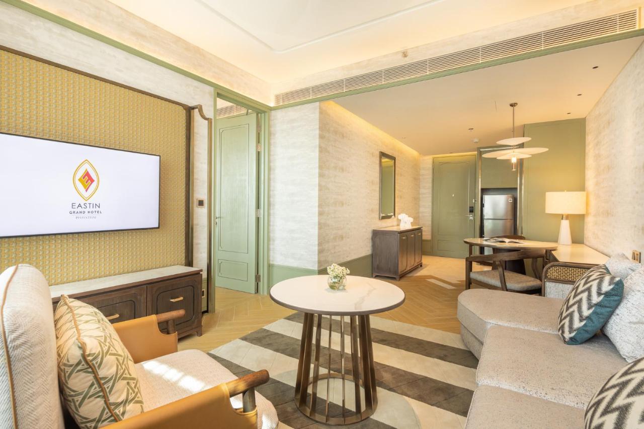 Premium One Bedroom Suite Lounge Access