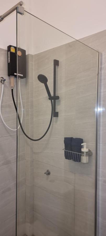 Double or Twin Room Bathroom