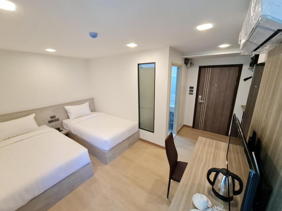 Twin Room Bathroom