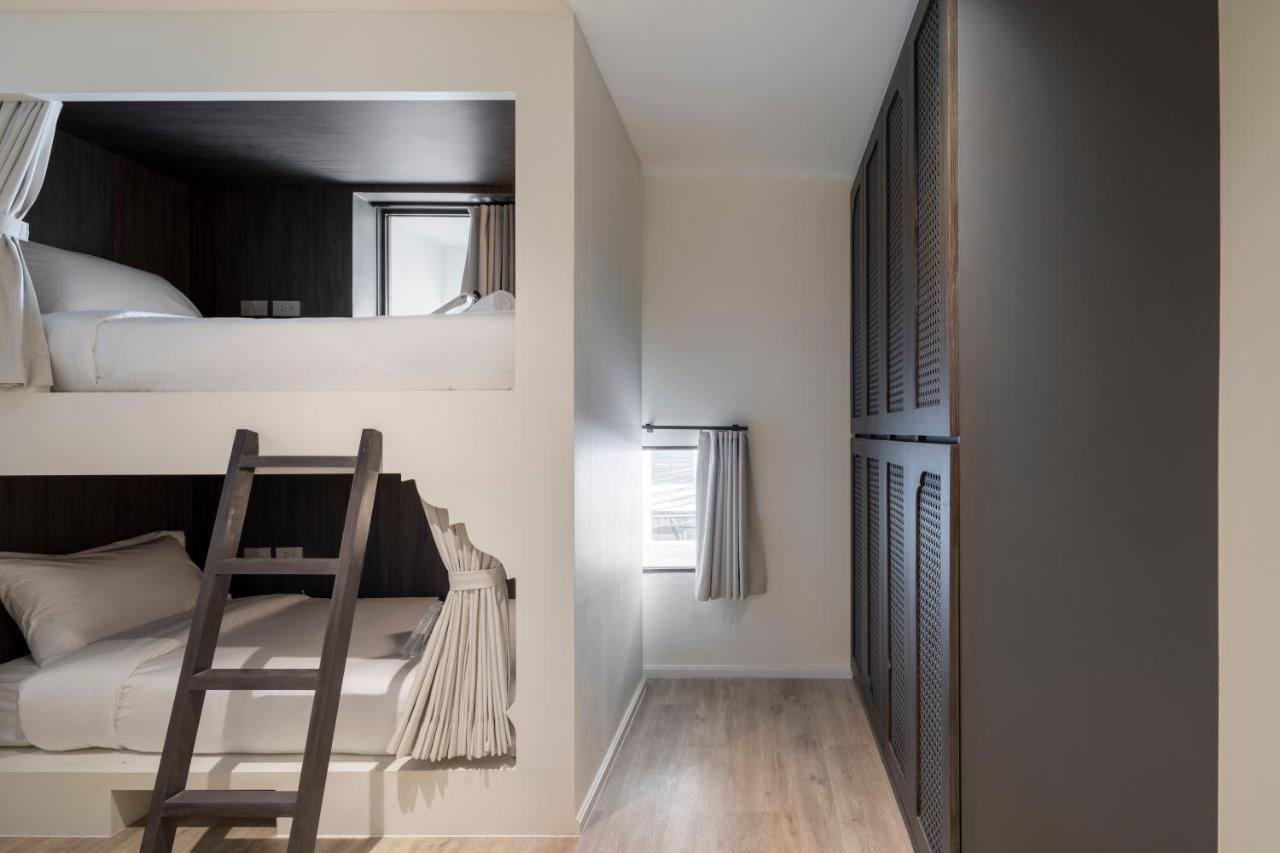 Mixed Dormitory Room