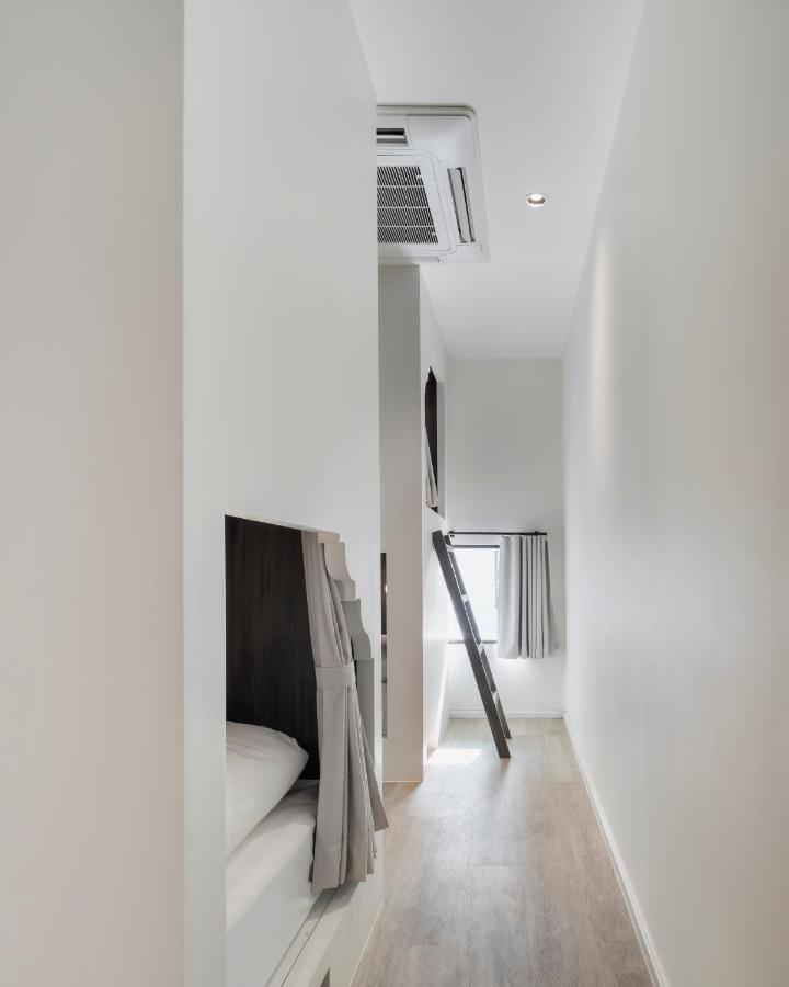 Mixed Dormitory Room