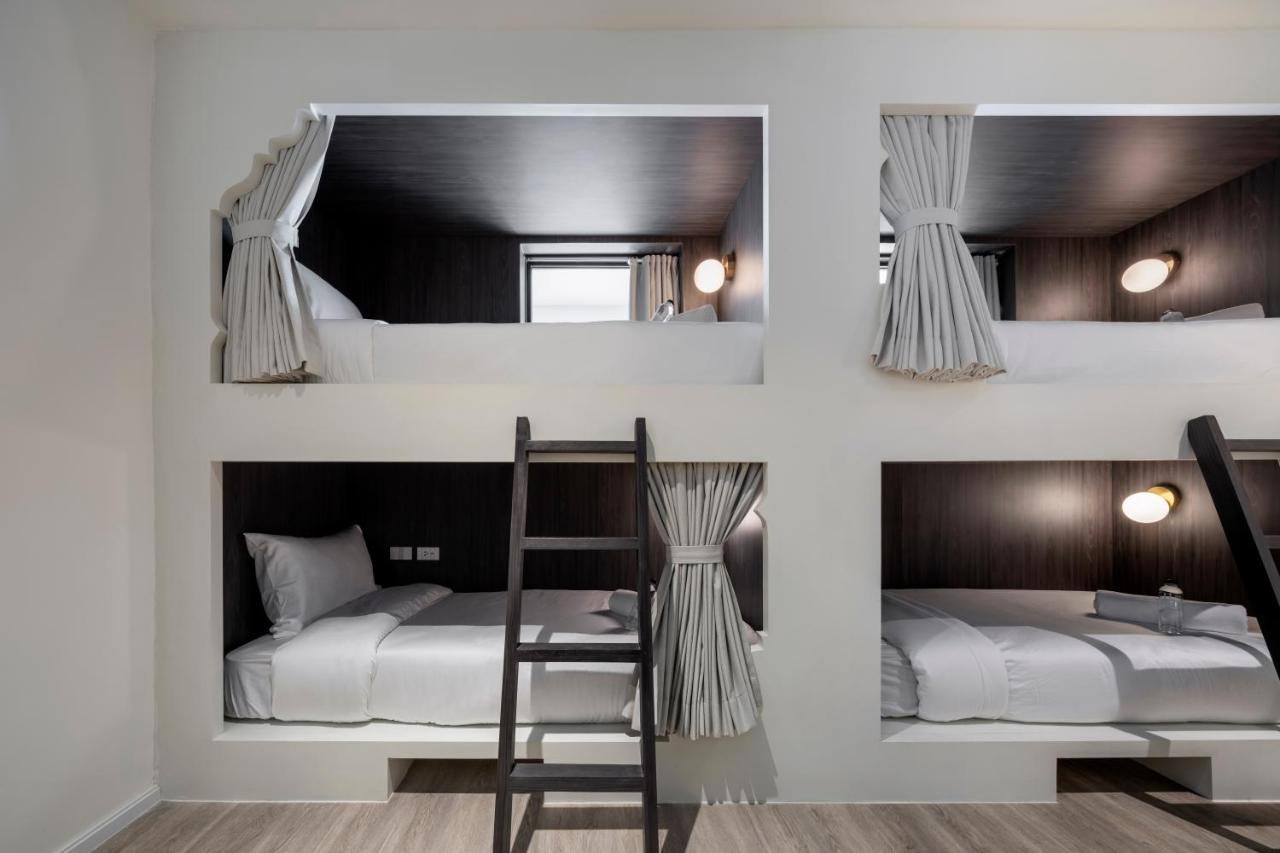 Mixed Dormitory Room