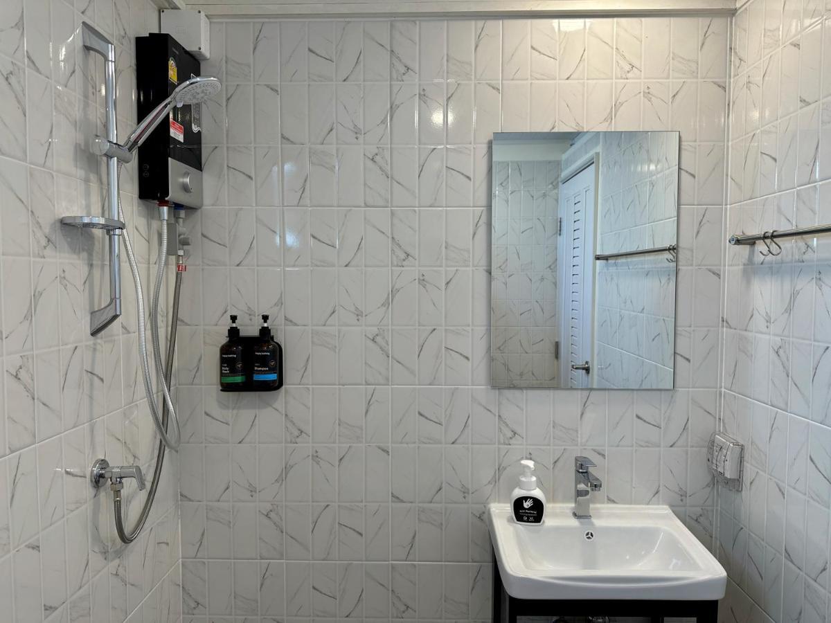 Two-Bedroom Bungalow,1480381160:JPEG