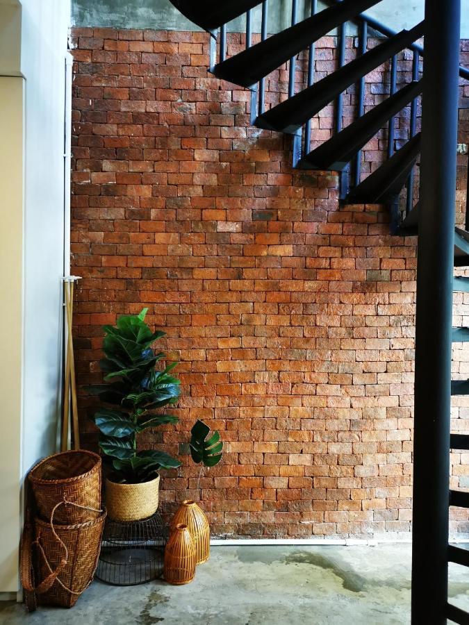 Family Room Balcony,1480533041:JPEG