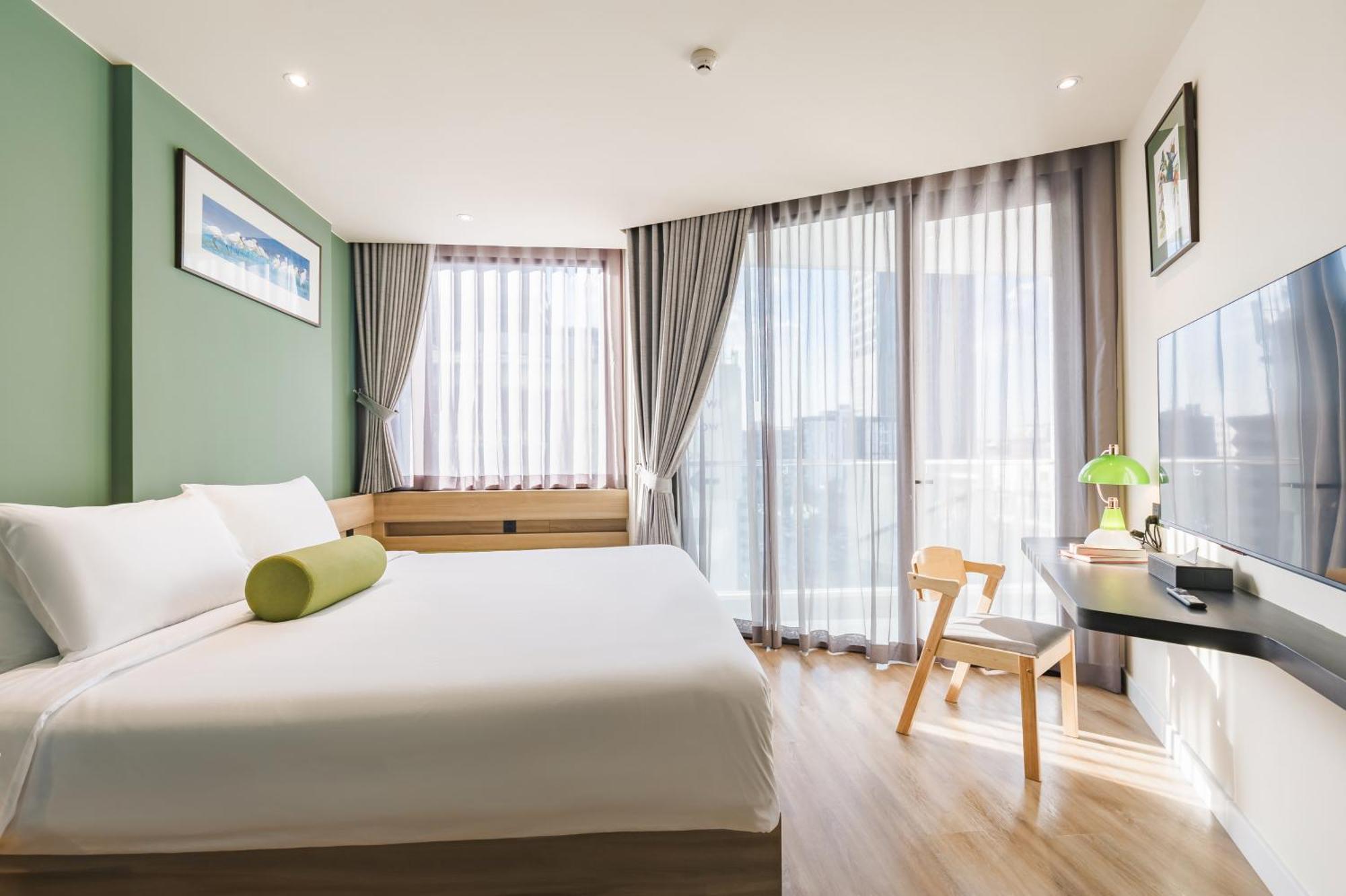 Deluxe Double Room Balcony,1594127300:JPEG