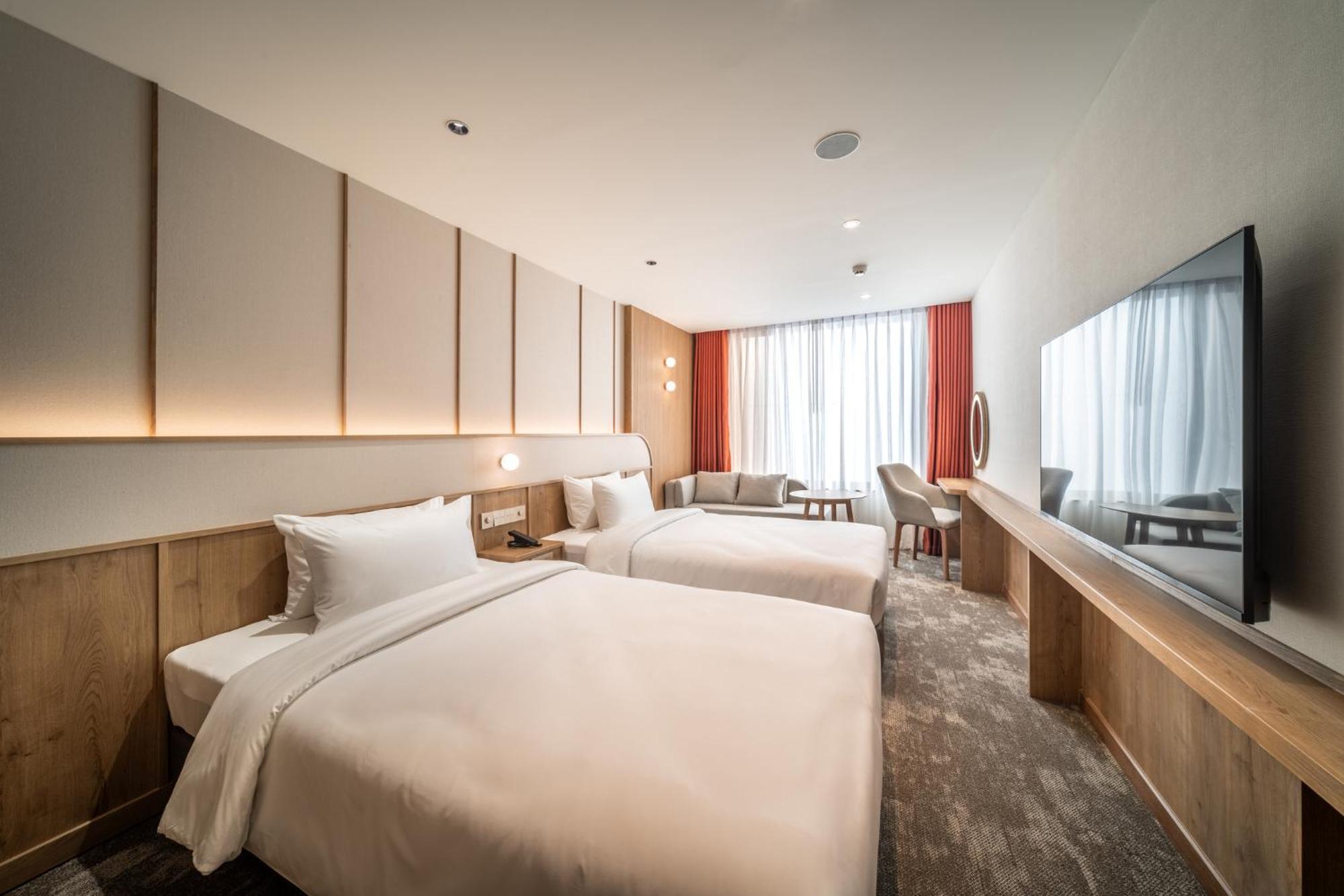 Deluxe Twin Room