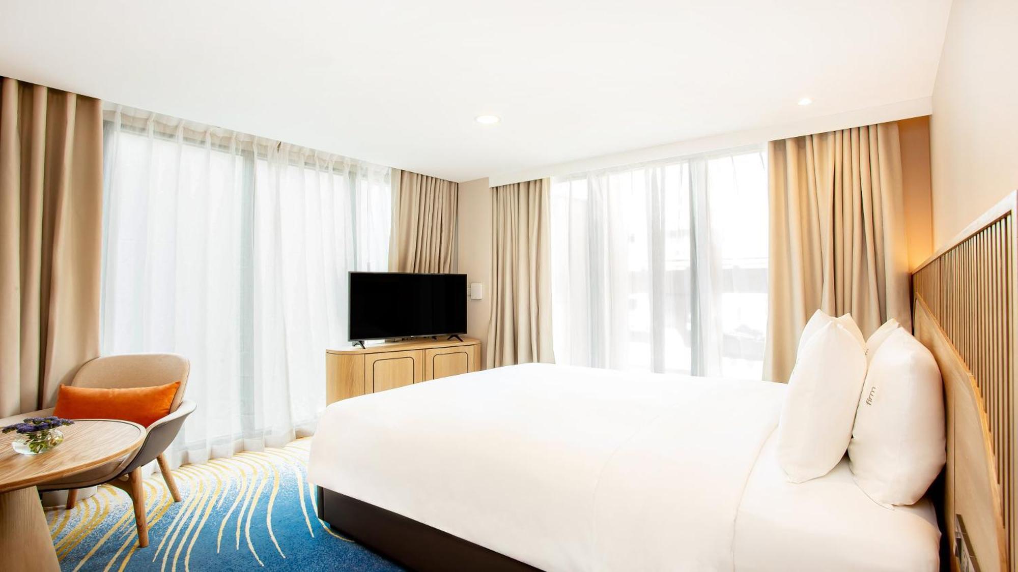 Queen Suite