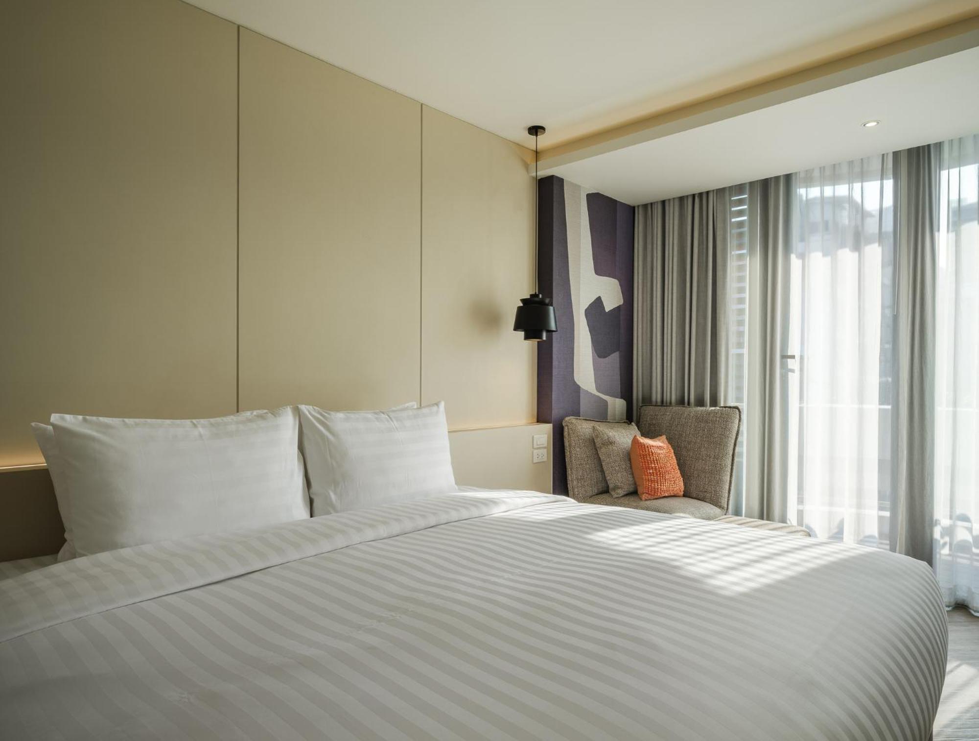 Deluxe King Room,1415796741:JPEG