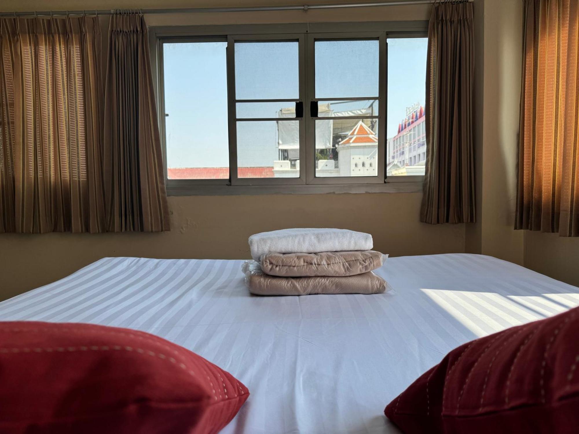 Double Room Private Bathroom