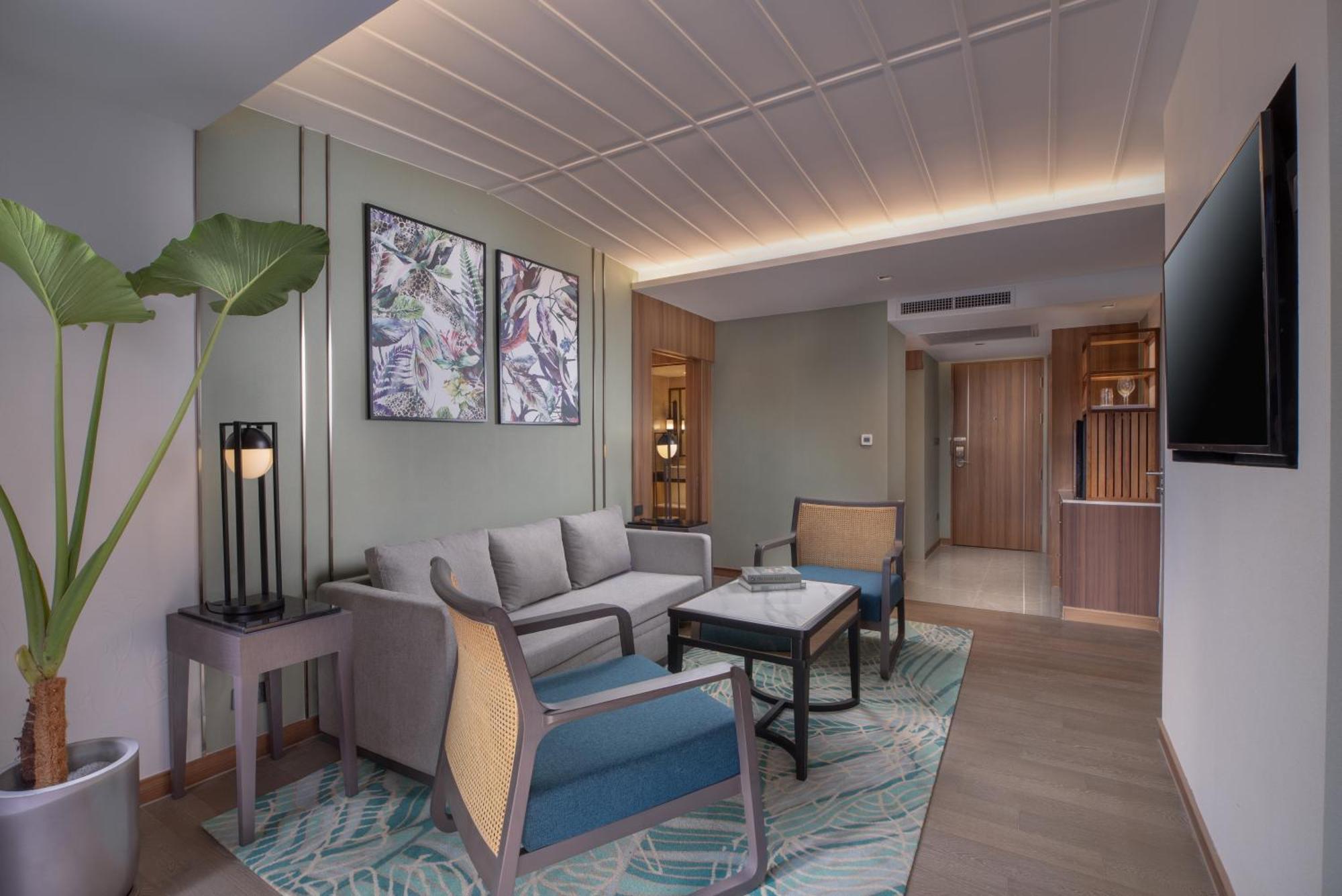 One-Bedroom Suite Pool View