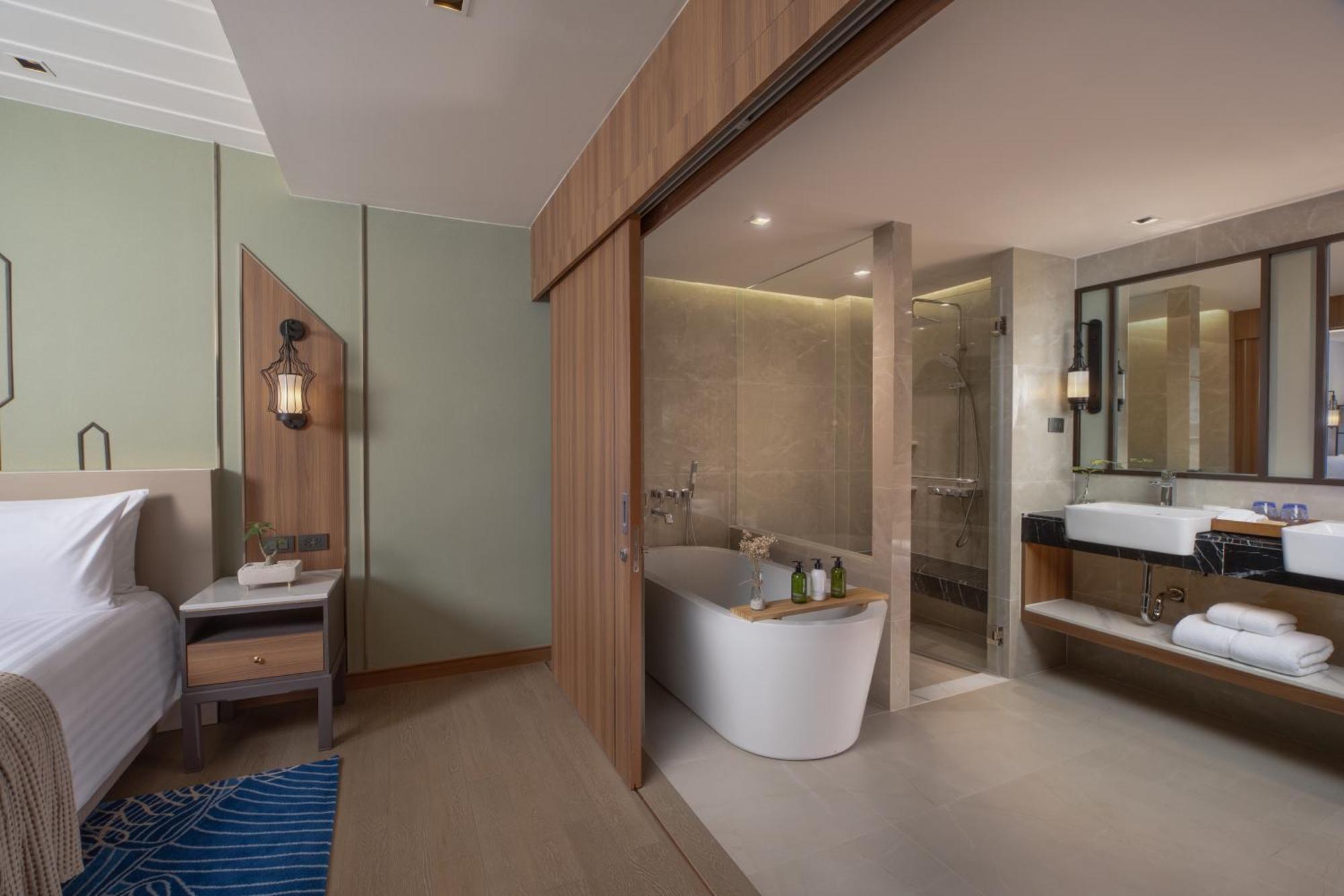 One-Bedroom Suite Pool View
