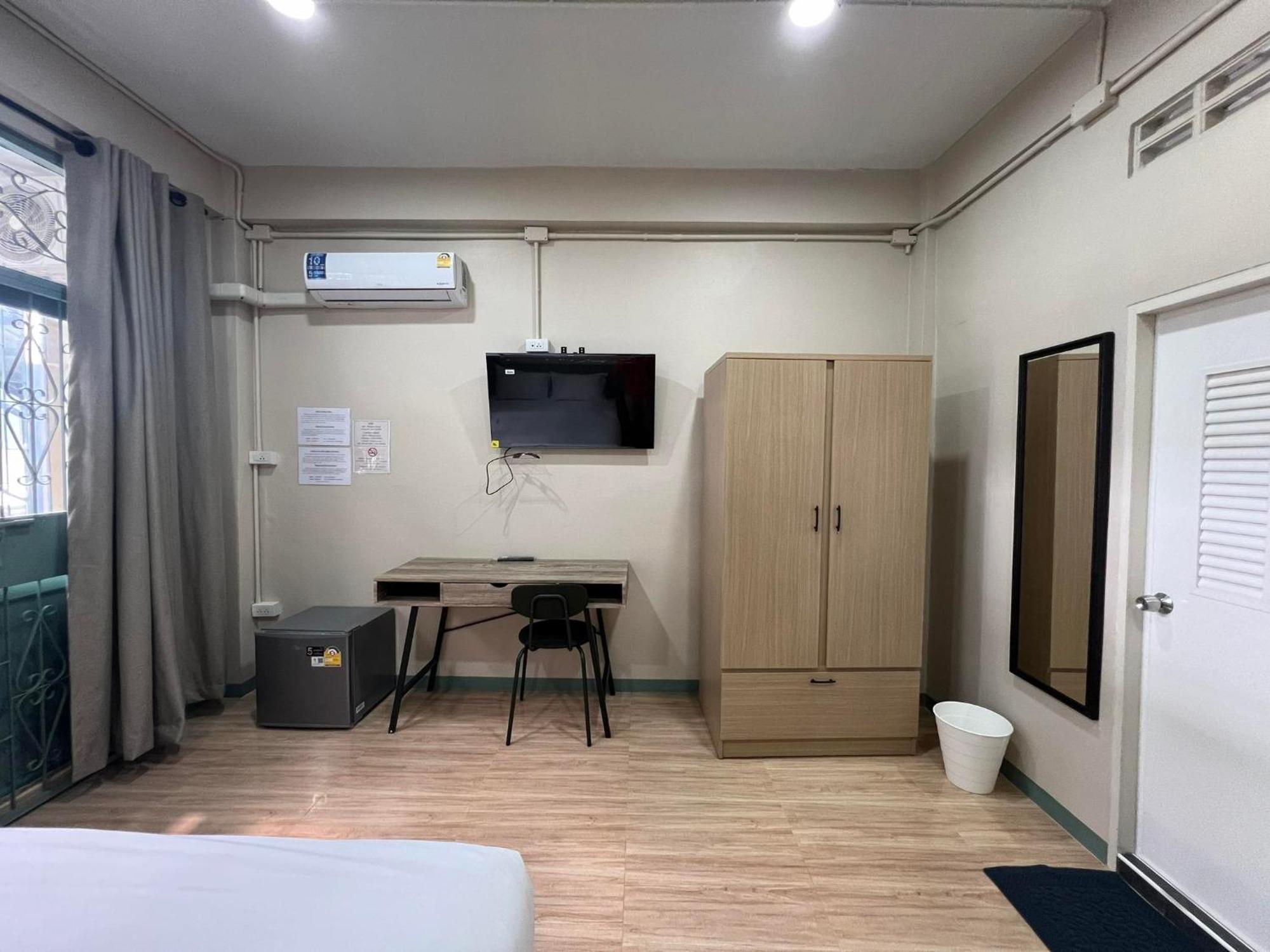 Standard King Room
