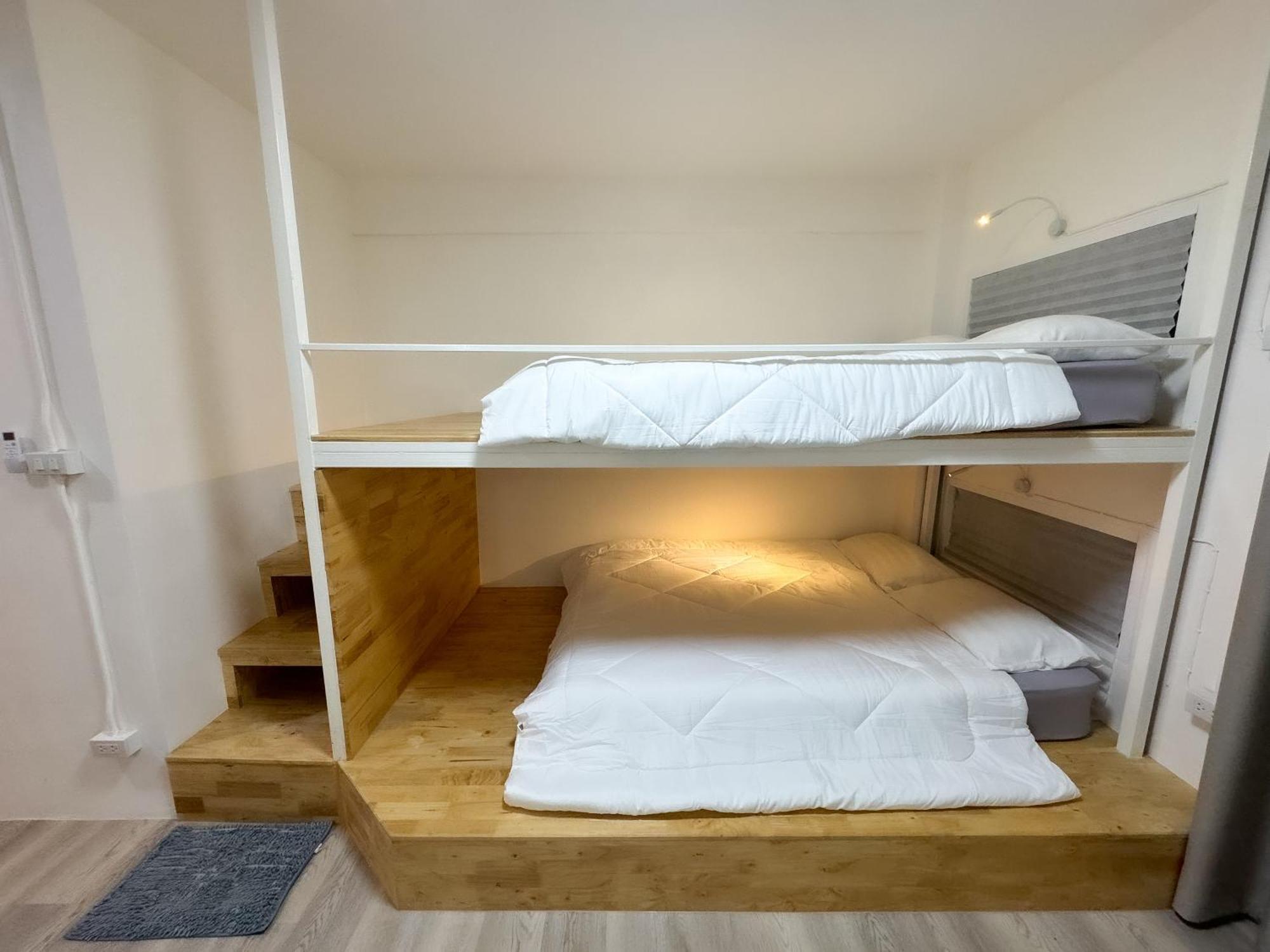 Quadruple Room Bathroom