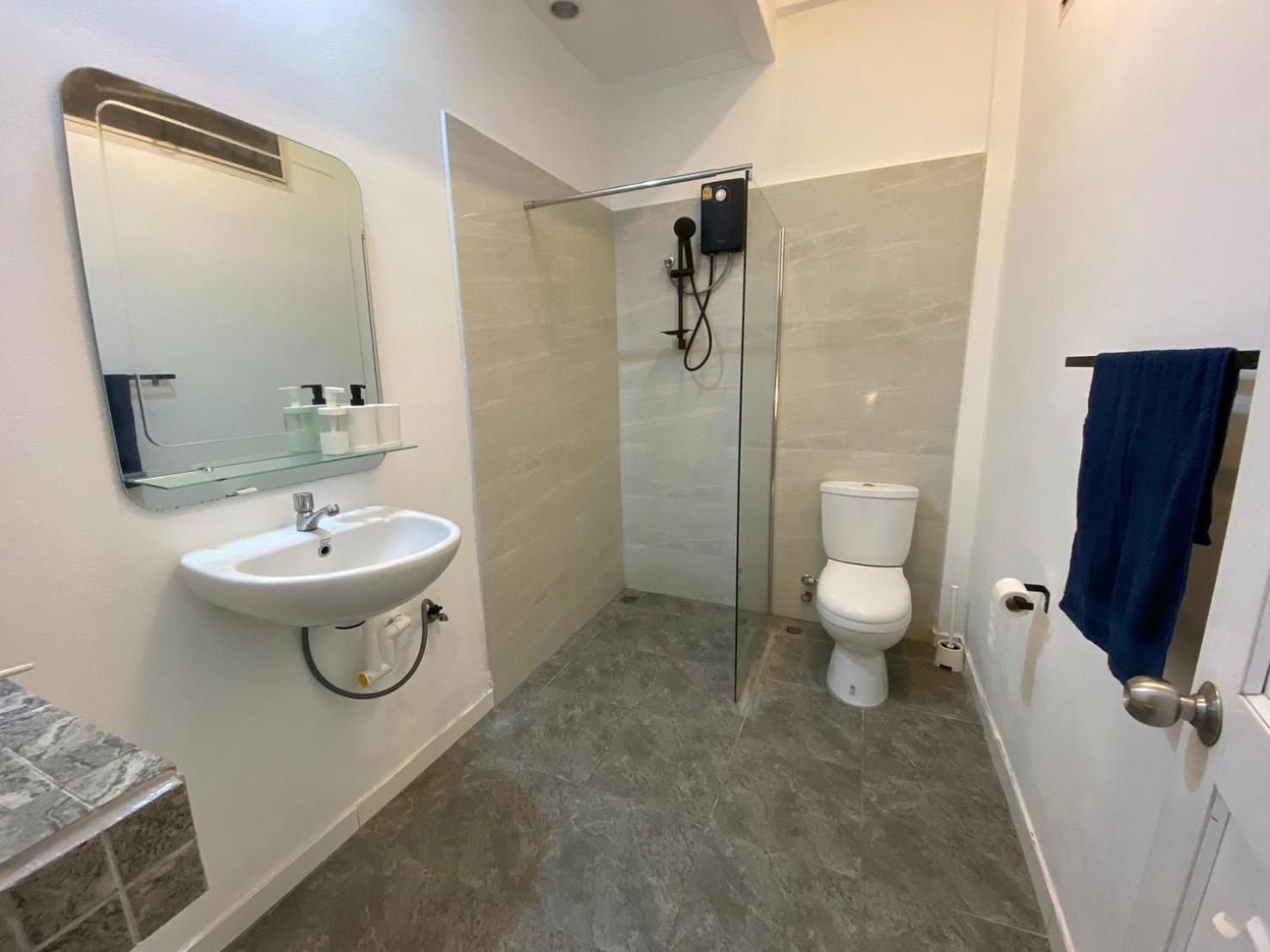 Double or Twin Room Bathroom