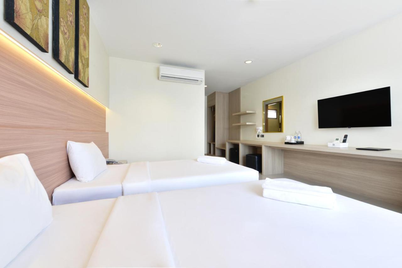 Deluxe Double or Twin Room with Pool View,1545572734:JPEG