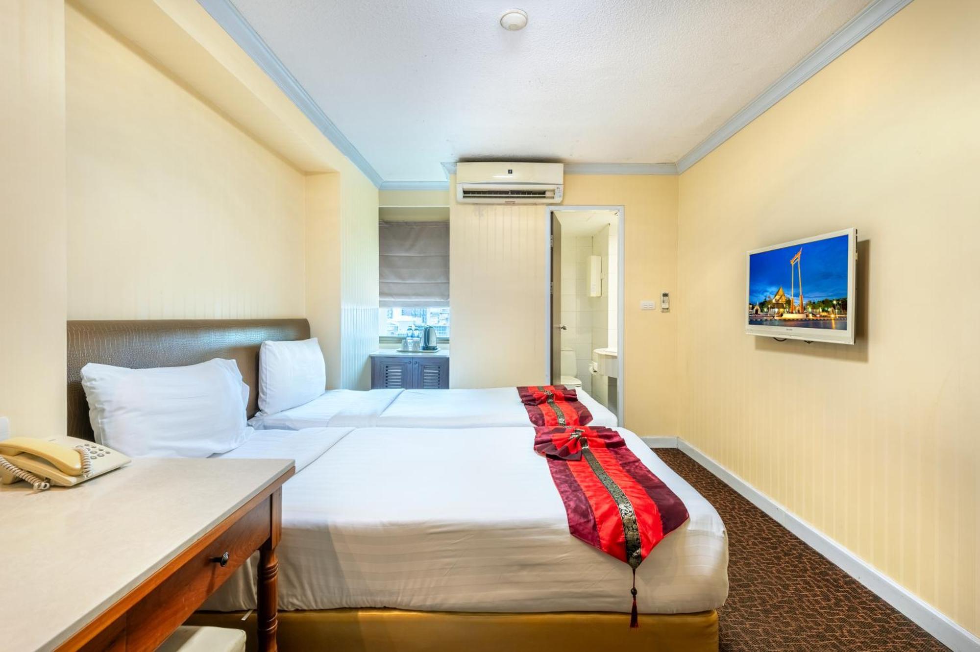 Deluxe Double or Twin Room