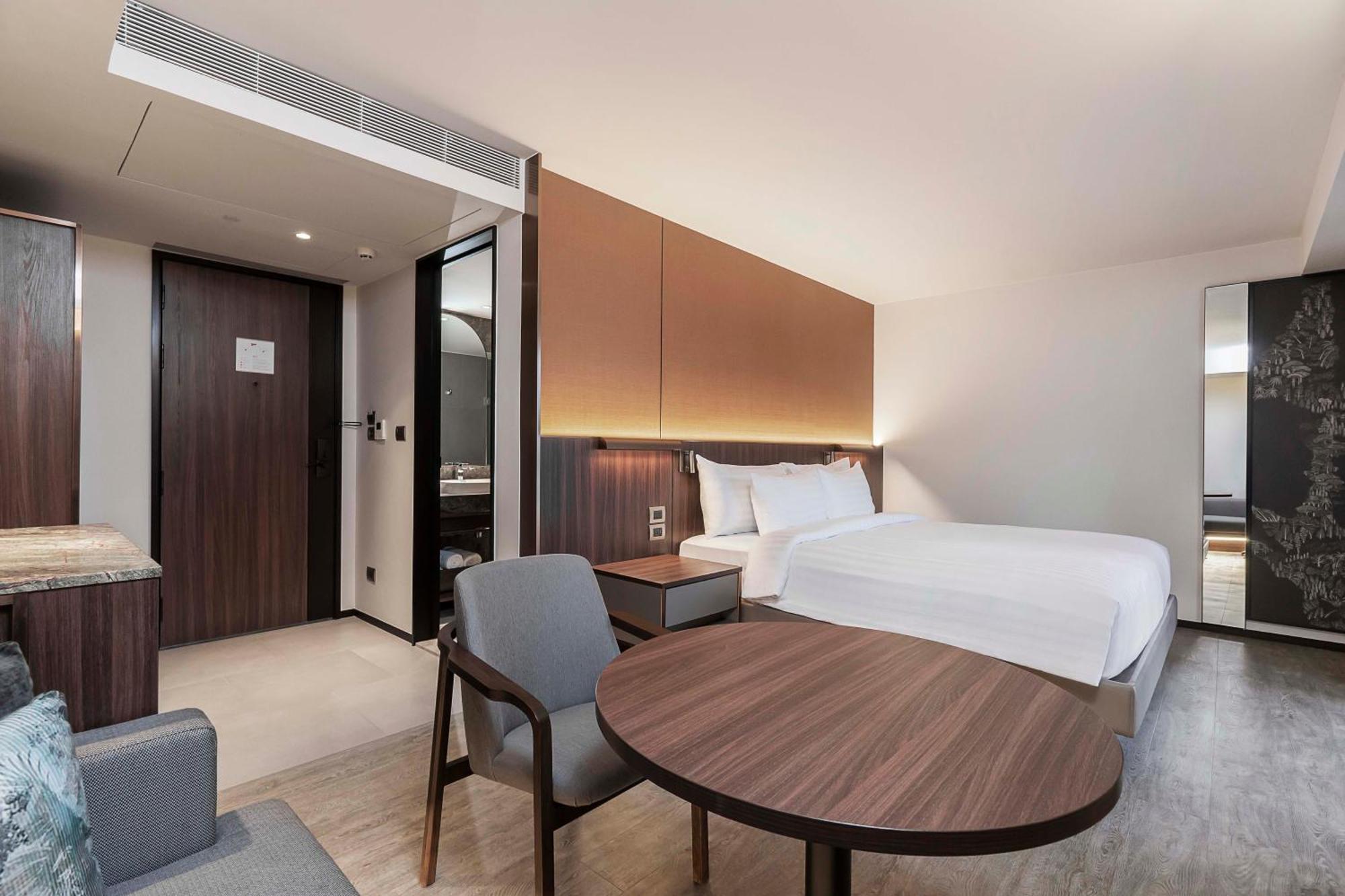 Superior Double Room City View