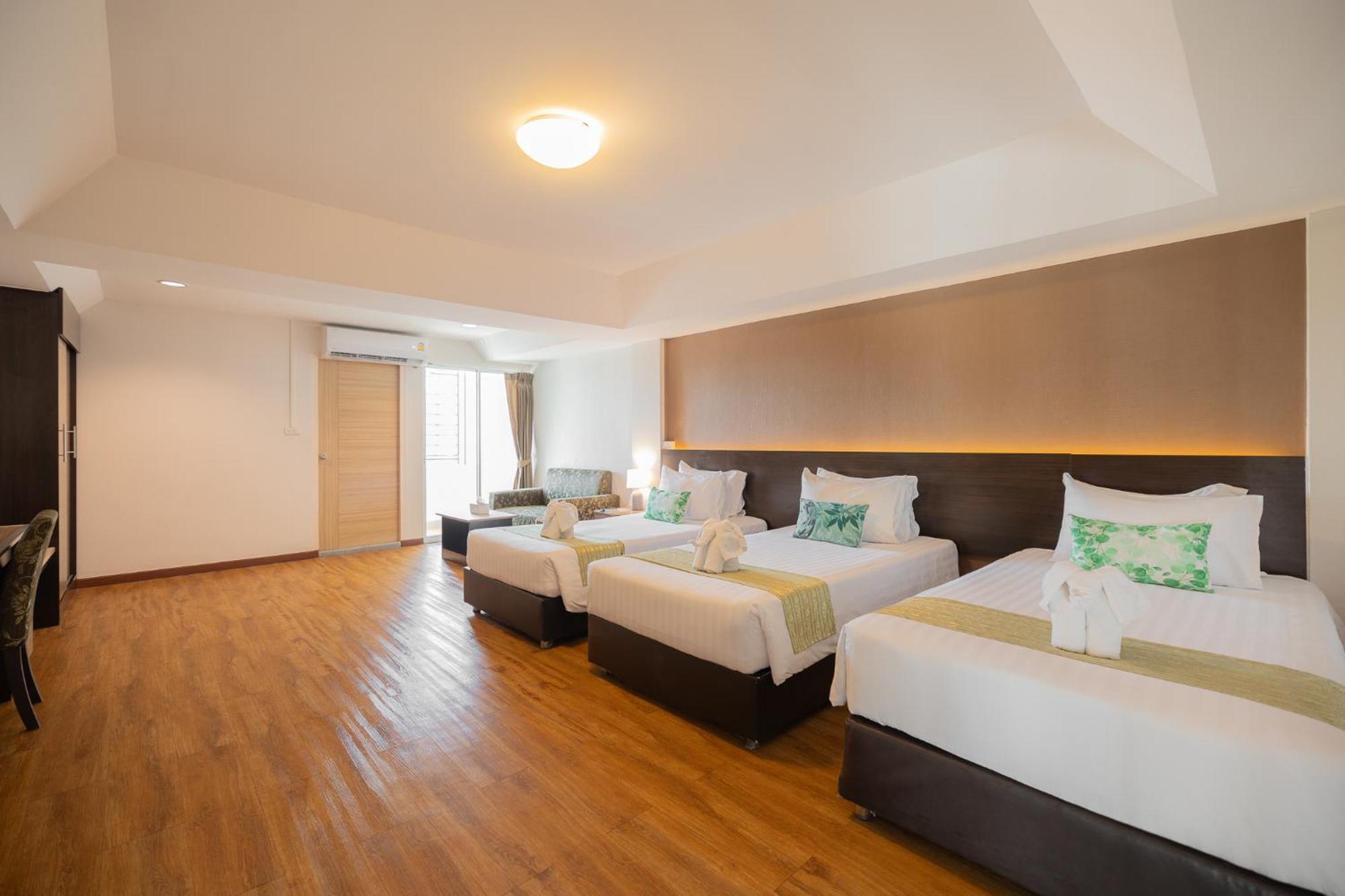 Superior Triple Room,1558580251:JPEG