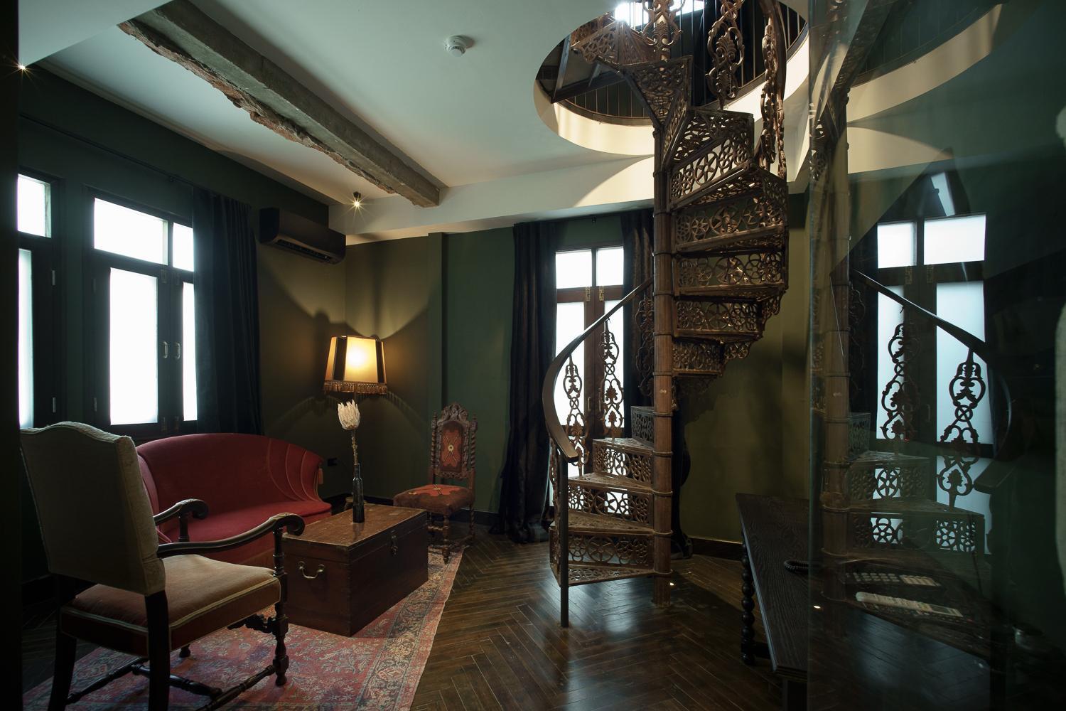 Duplex Room