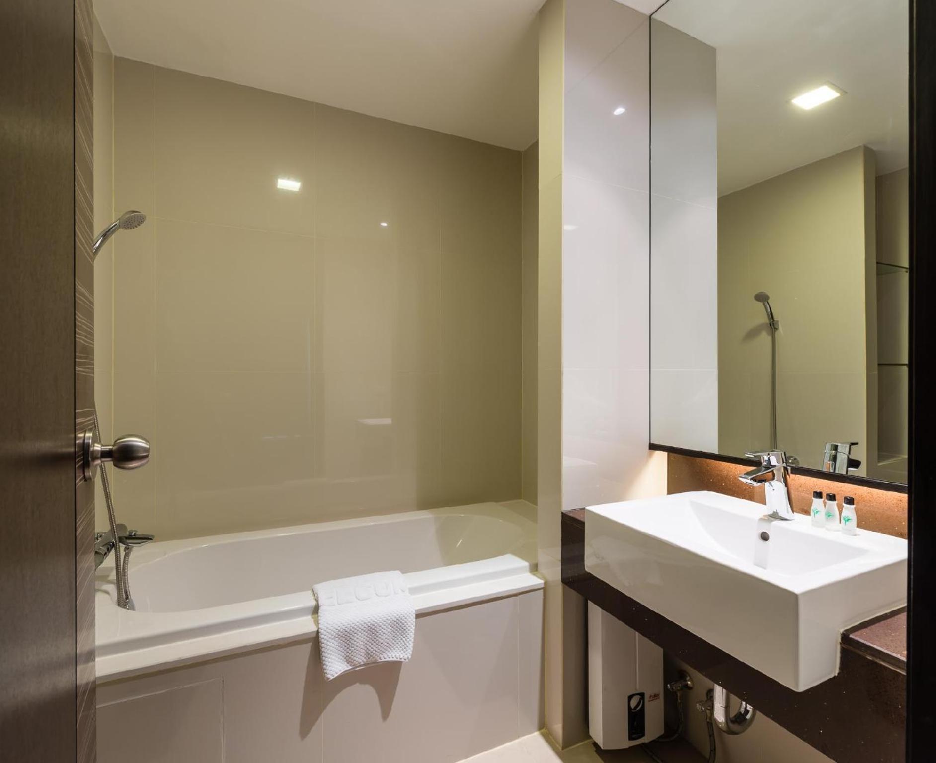 Complex Suite 1 Bedroom,1588505880:JPEG