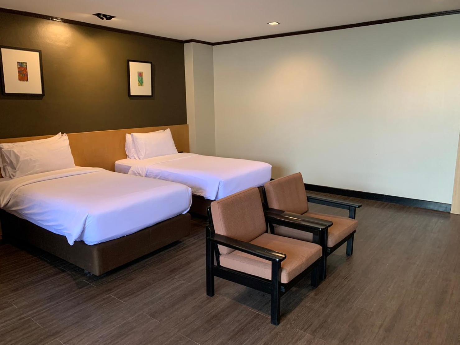Twin Room,1594688333:JPEG