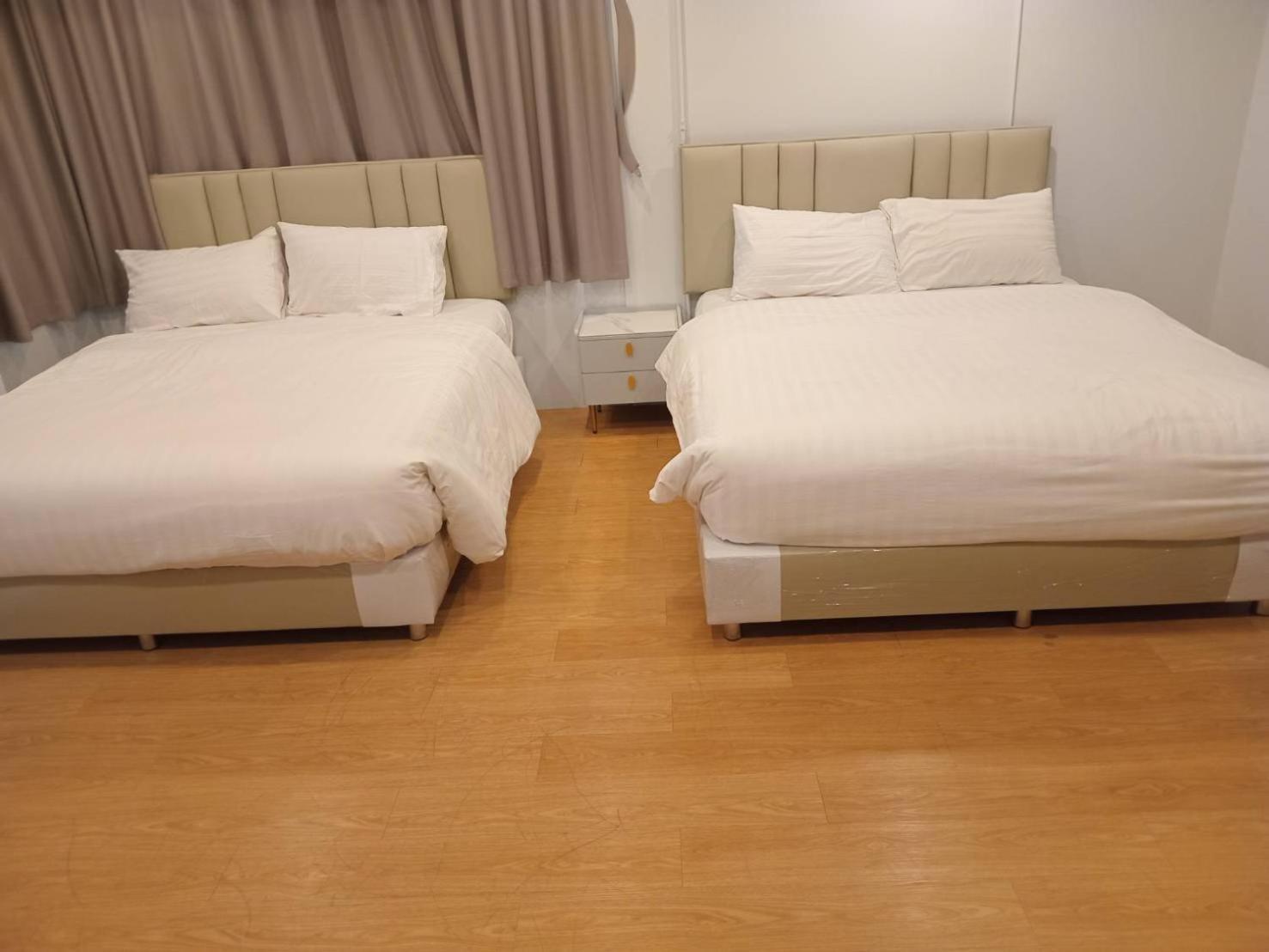 Standard Family Room,1572741236:JPEG