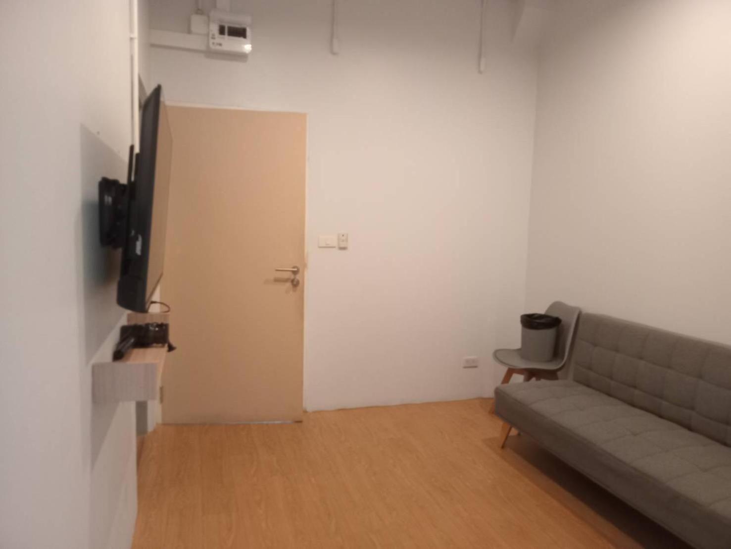 Deluxe Family Room,1572741239:JPEG