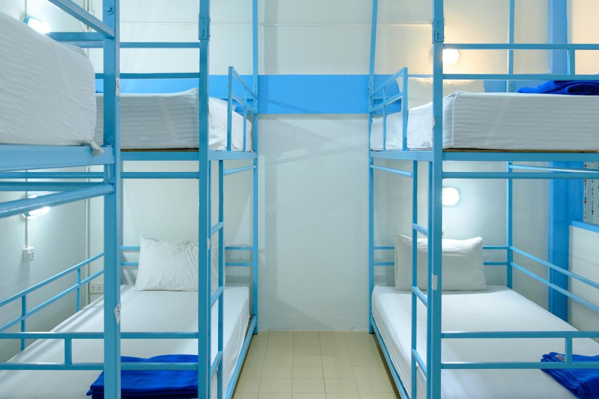 Bed 8-Bed Mixed Dormitory Room
