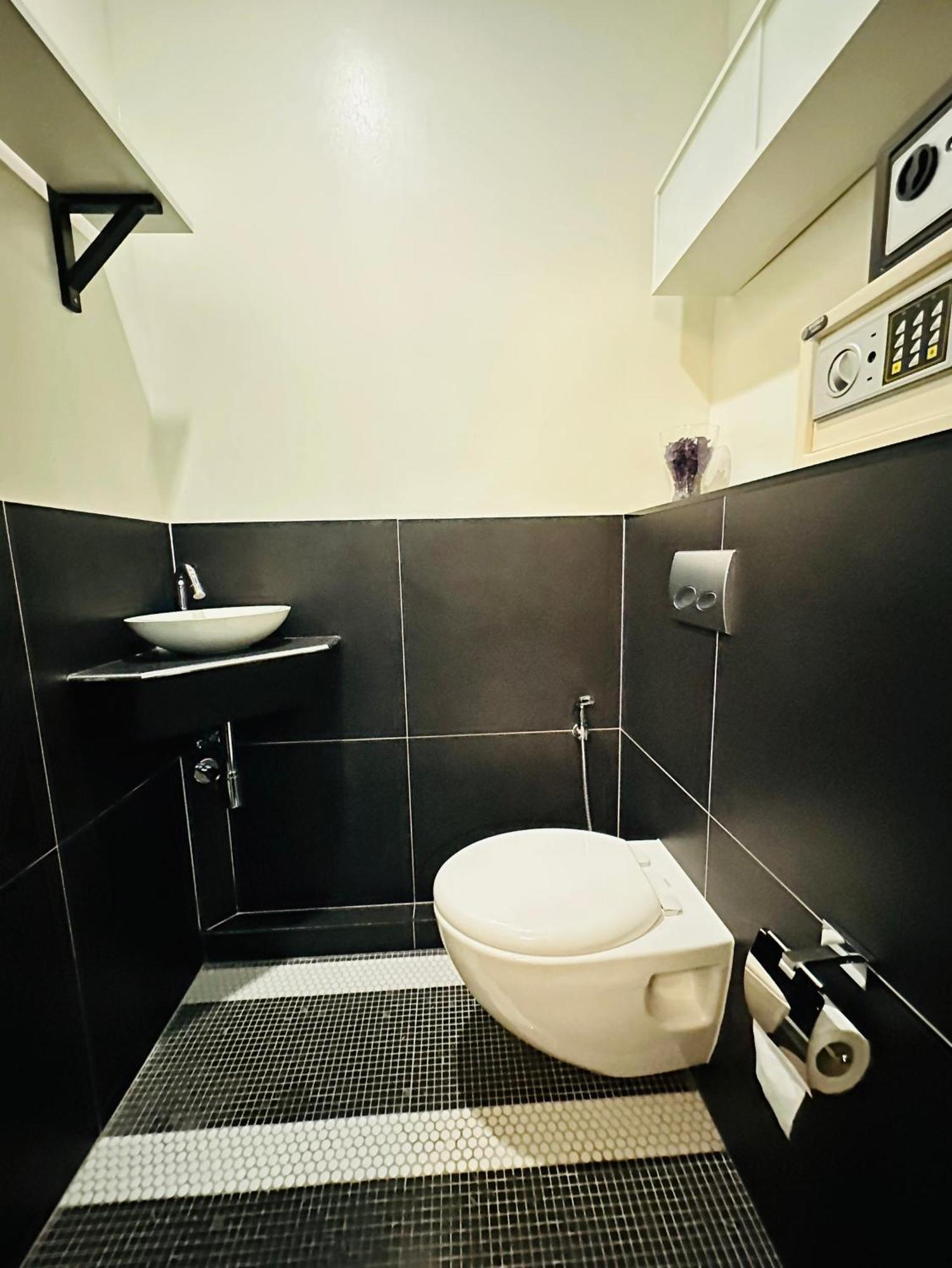 Double Room Private Bathroom