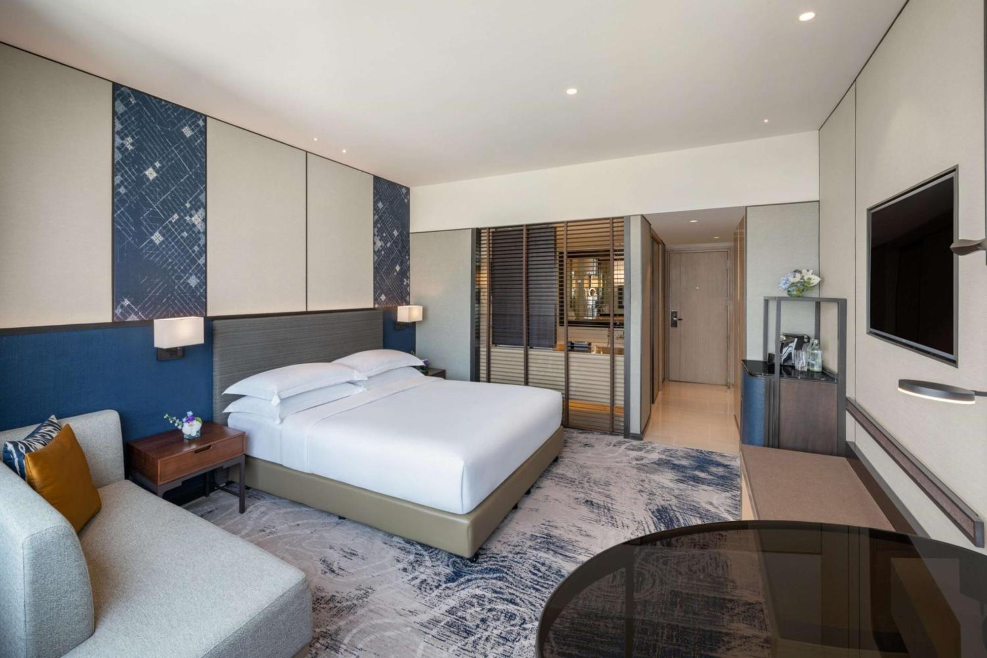 Executive King Room Lounge Access