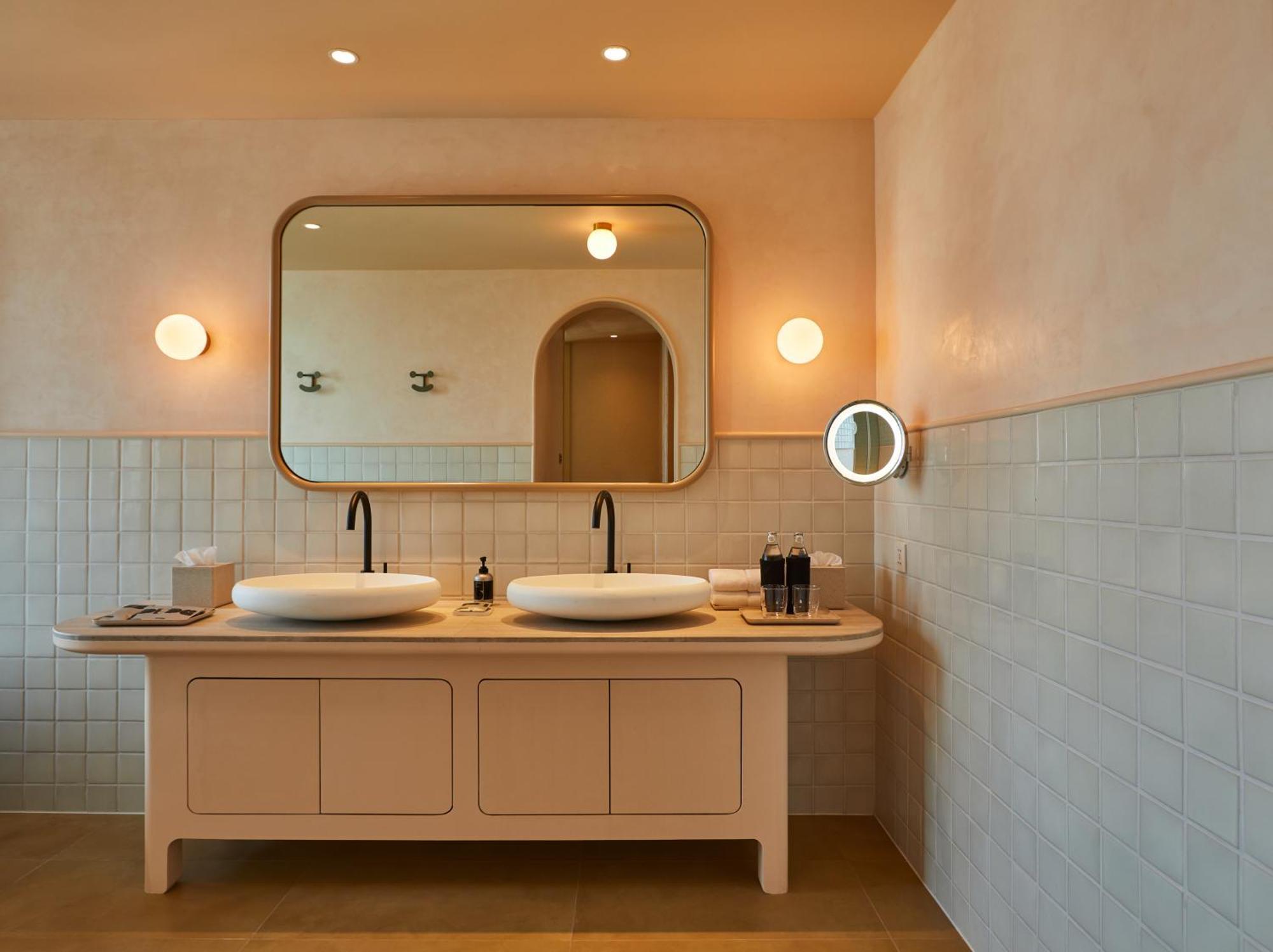 Premier Penthouse