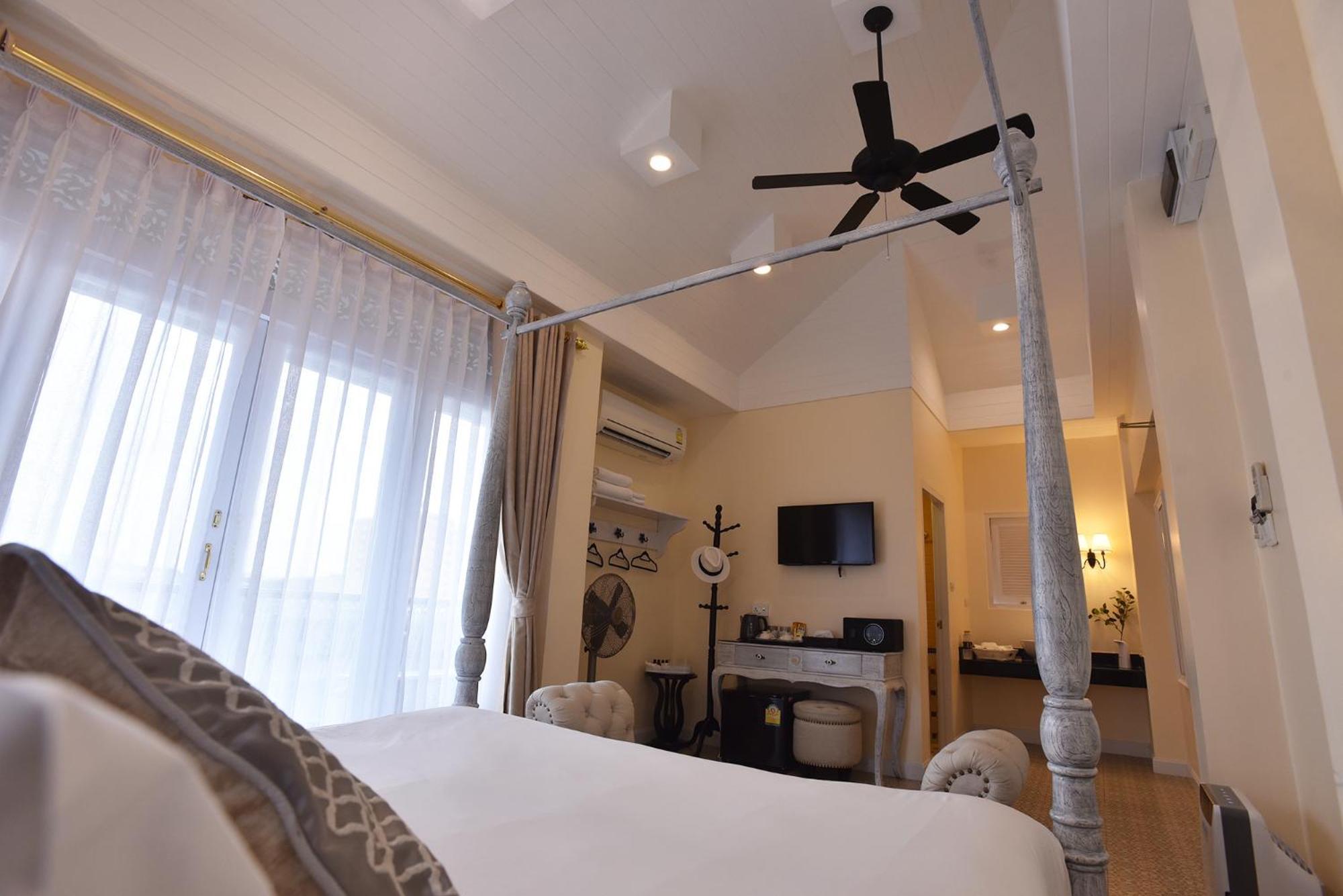 Junior Suite Balcony