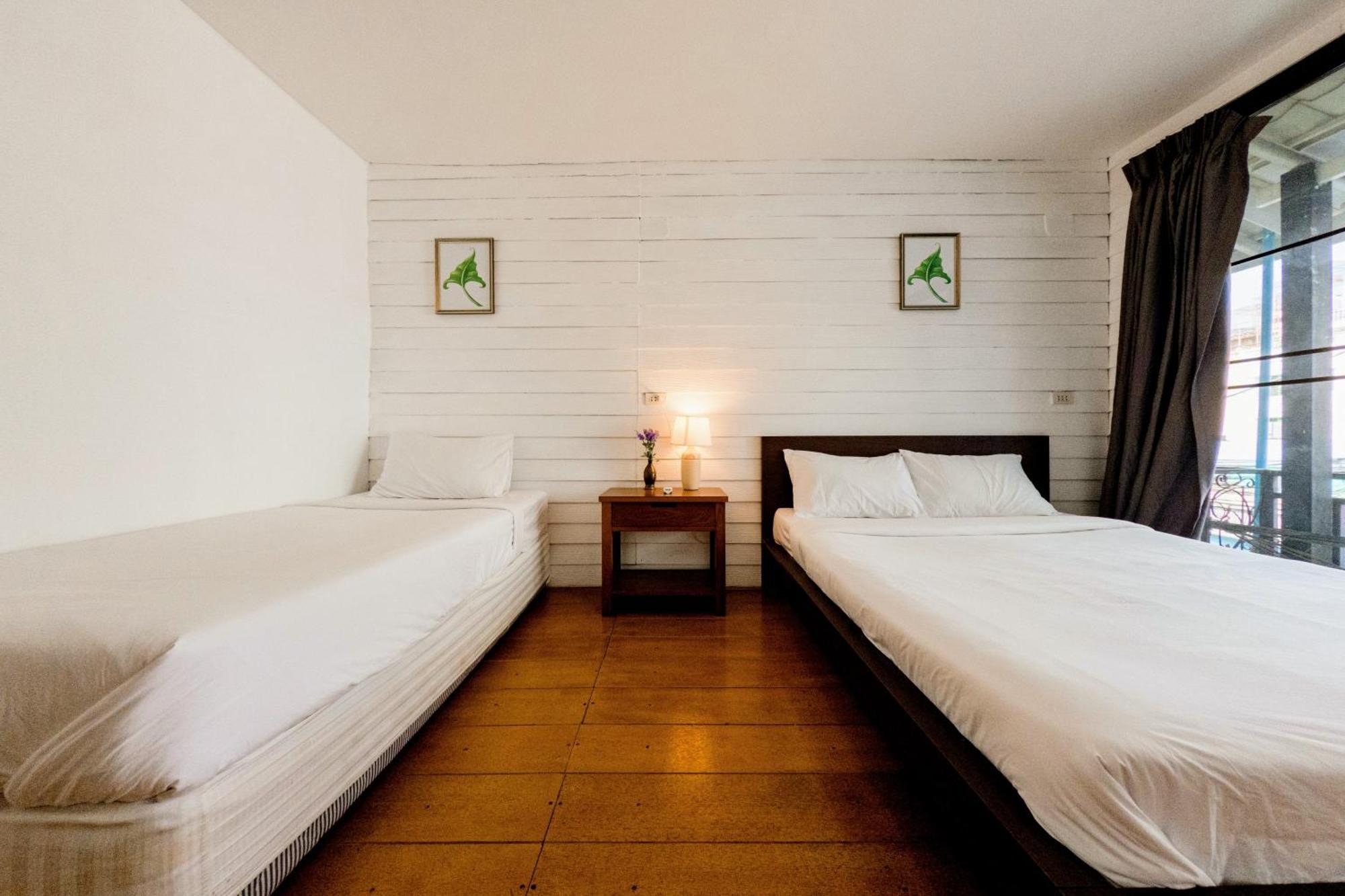 Twin Room Private Bathroom