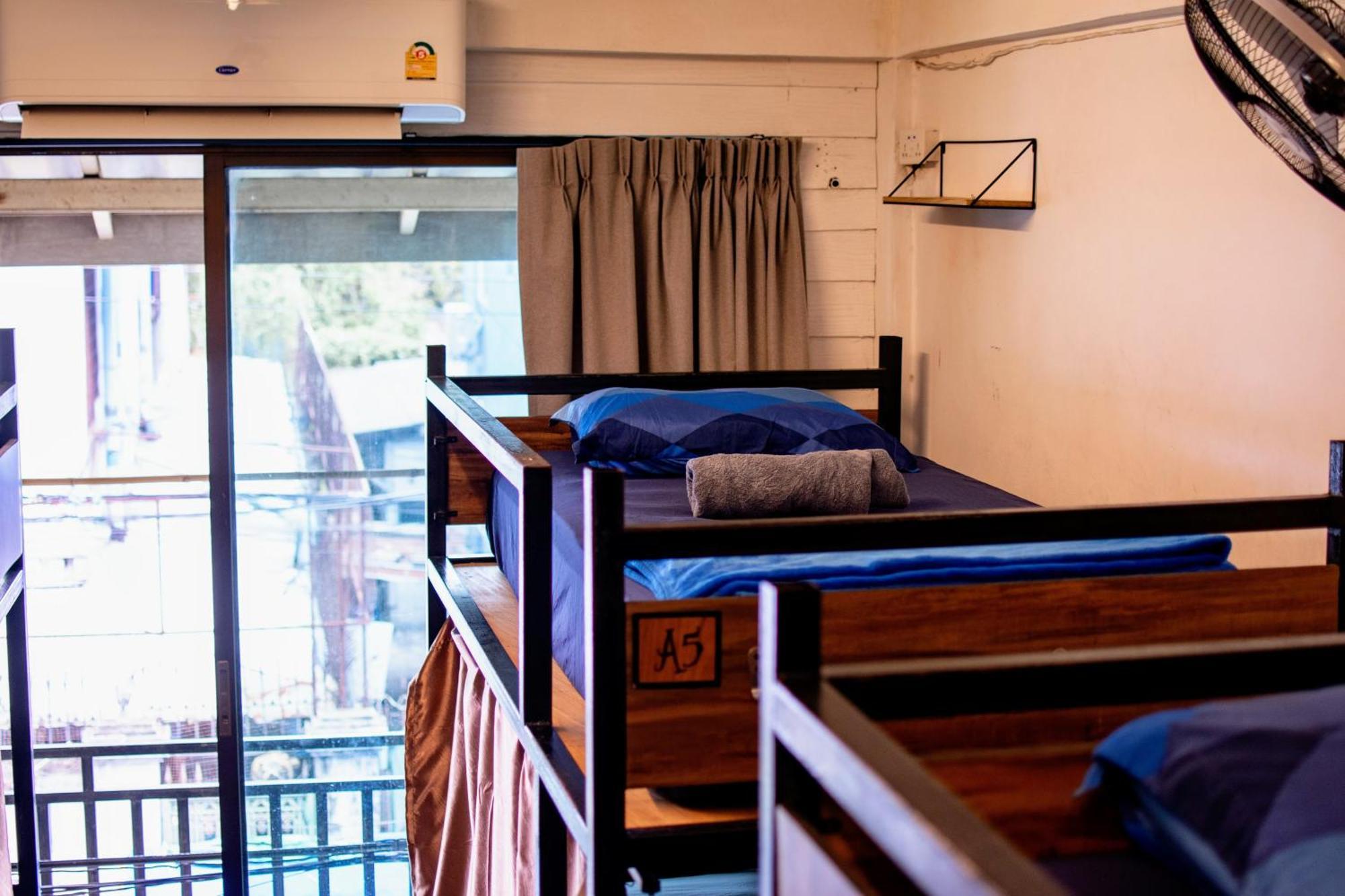 Bed 8-Bed Mixed Dormitory Room