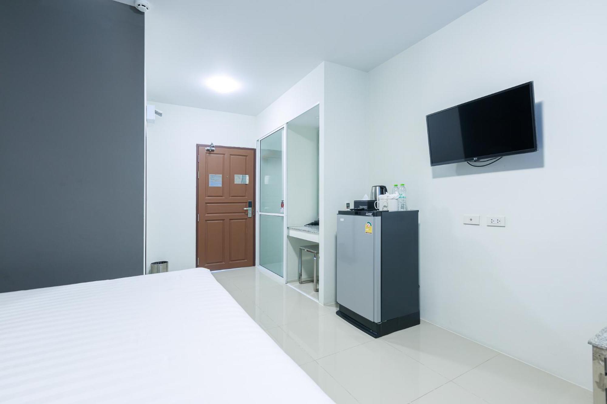 Deluxe Double Room Balcony,1594111564:JPEG
