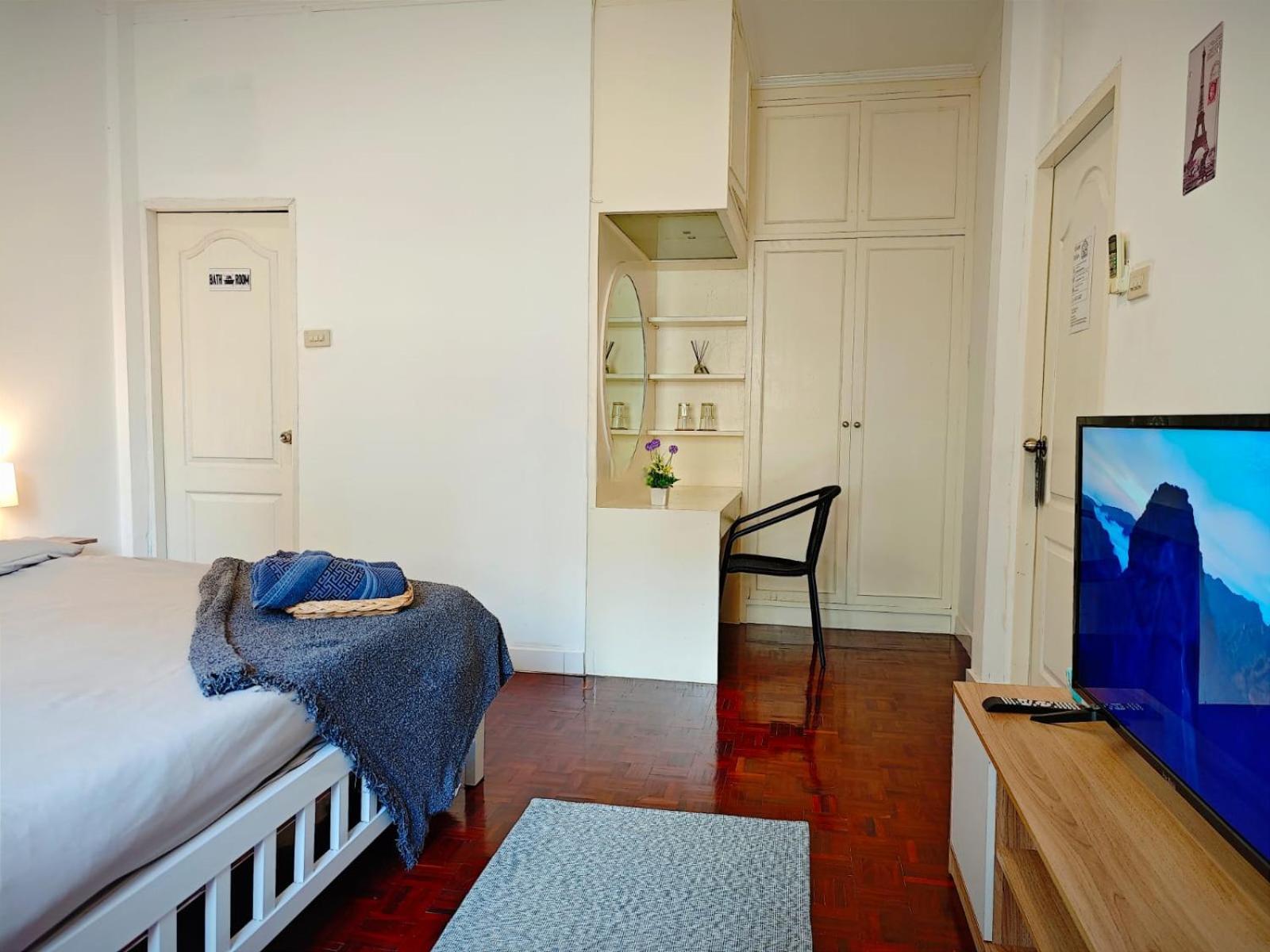 Double Room Private Bathroom