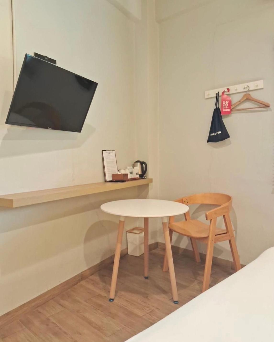 Superior King Room Private Bathroom
