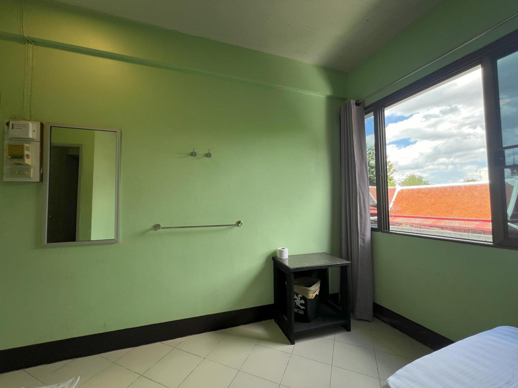 Twin Room Private Bathroom