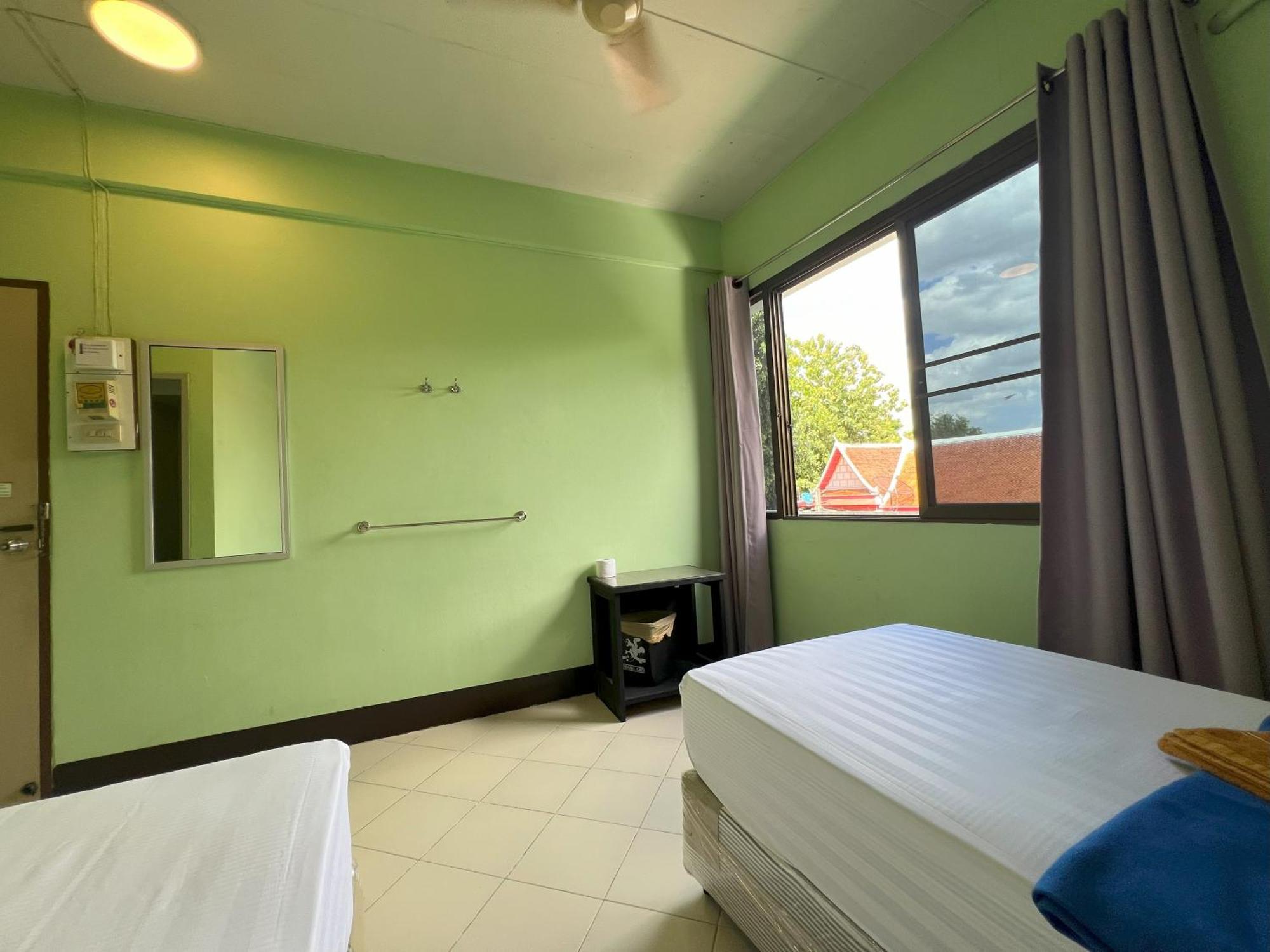 Twin Room Private Bathroom