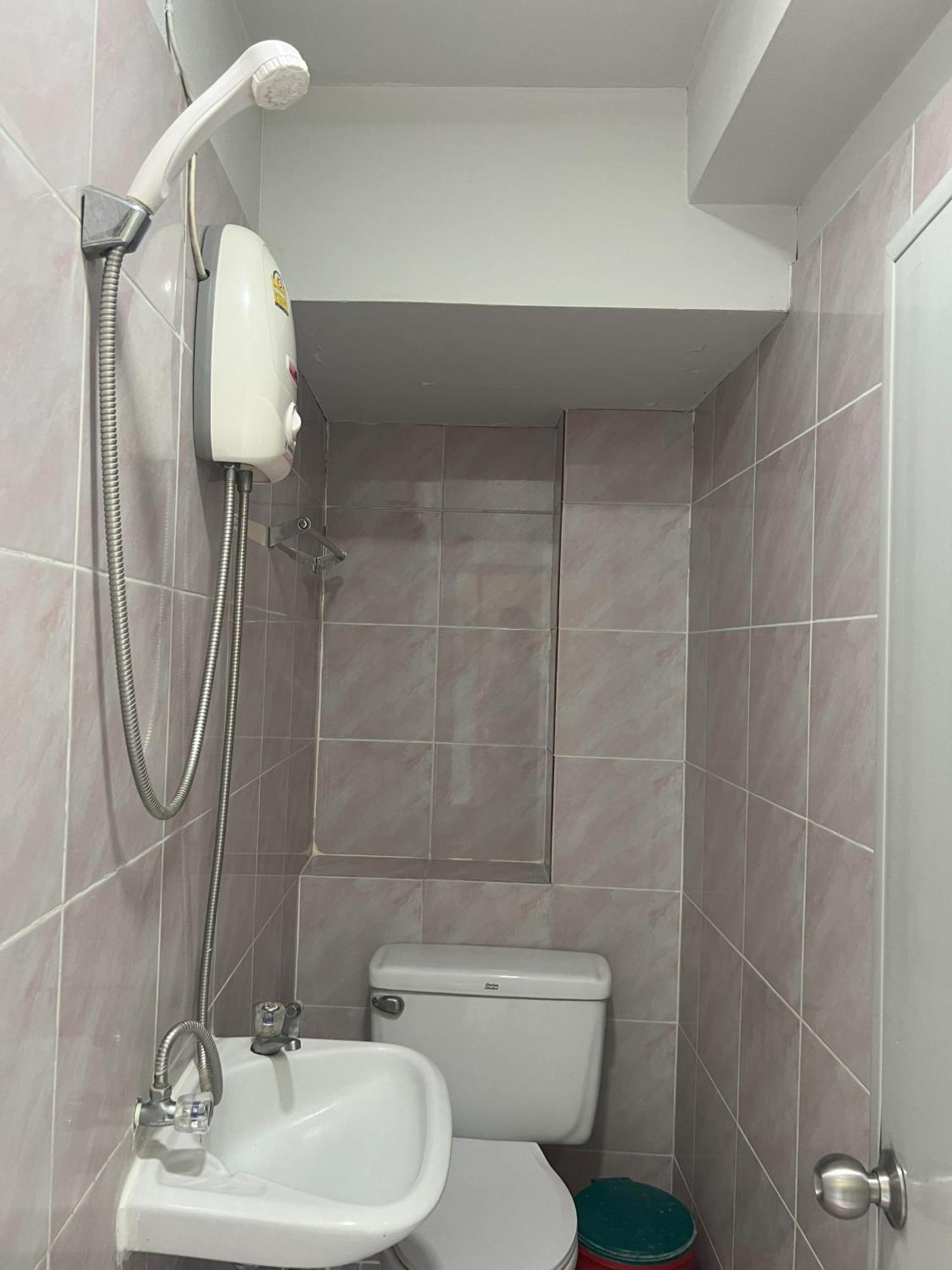 Twin Room Private Bathroom