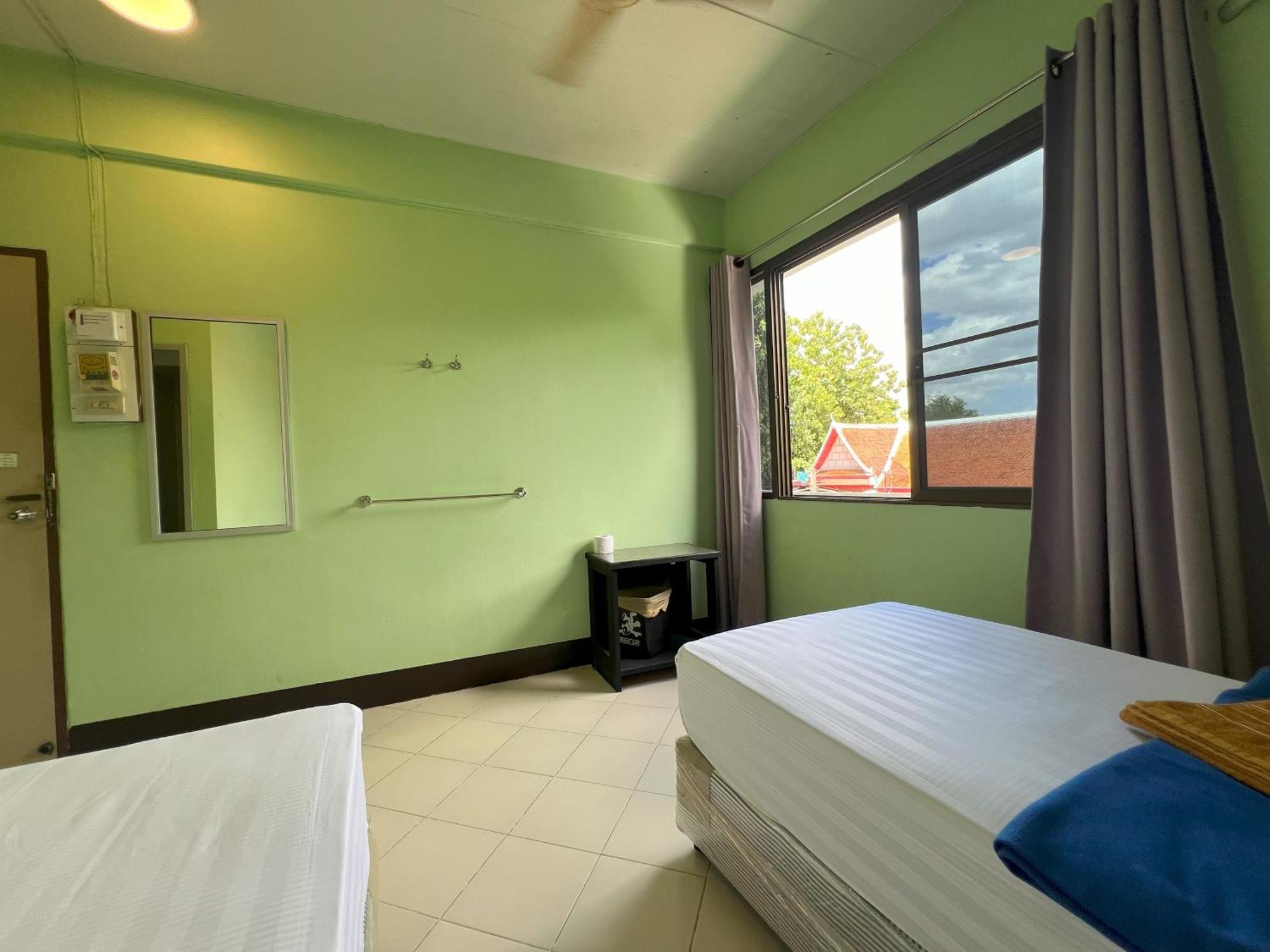 Twin Room Private Bathroom