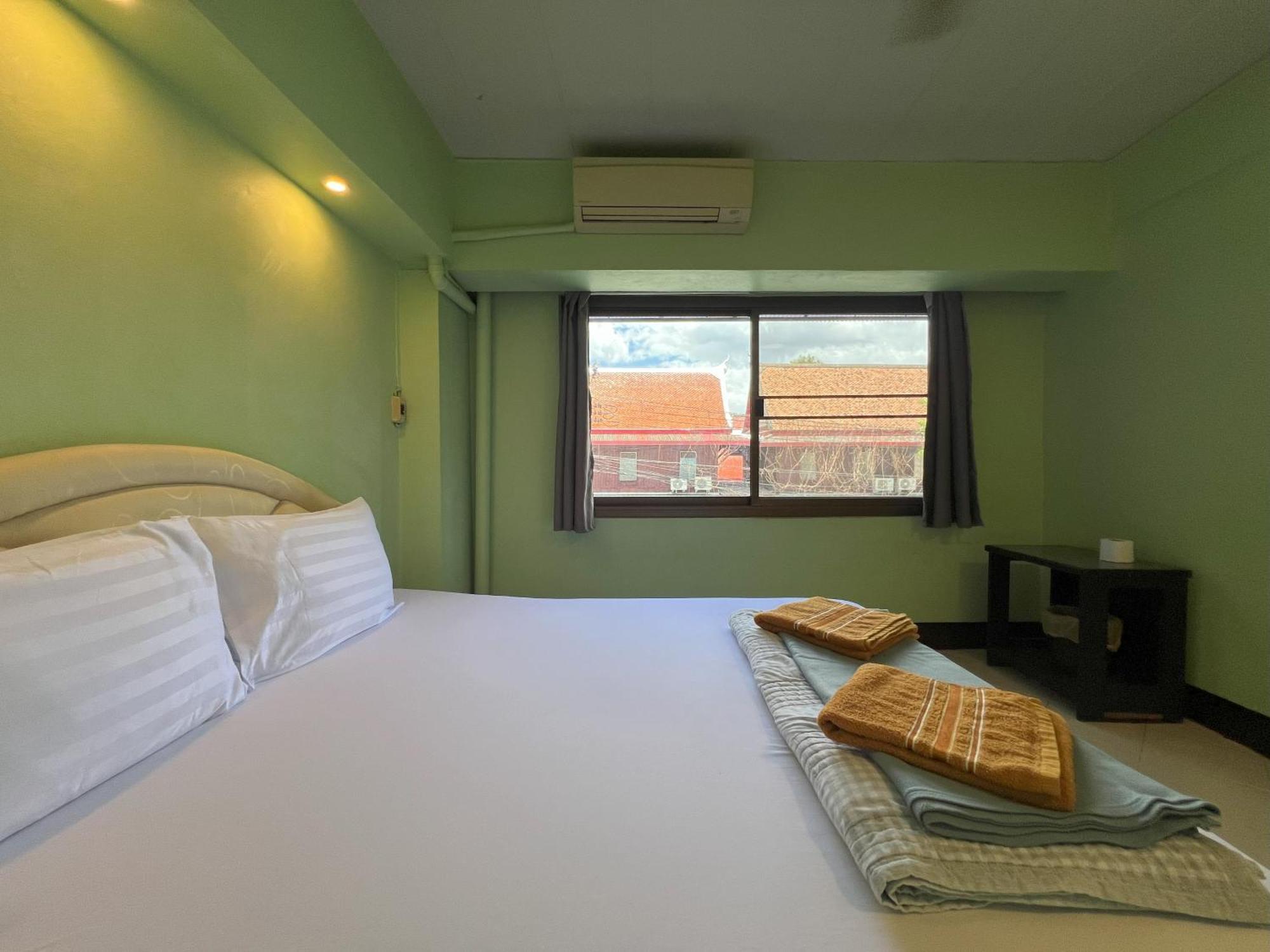 Double Room Private Bathroom