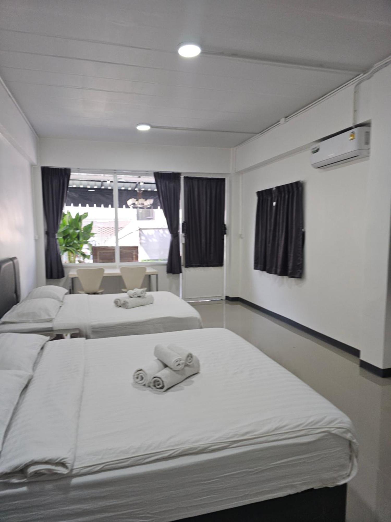 Queen Room Two Queen Beds