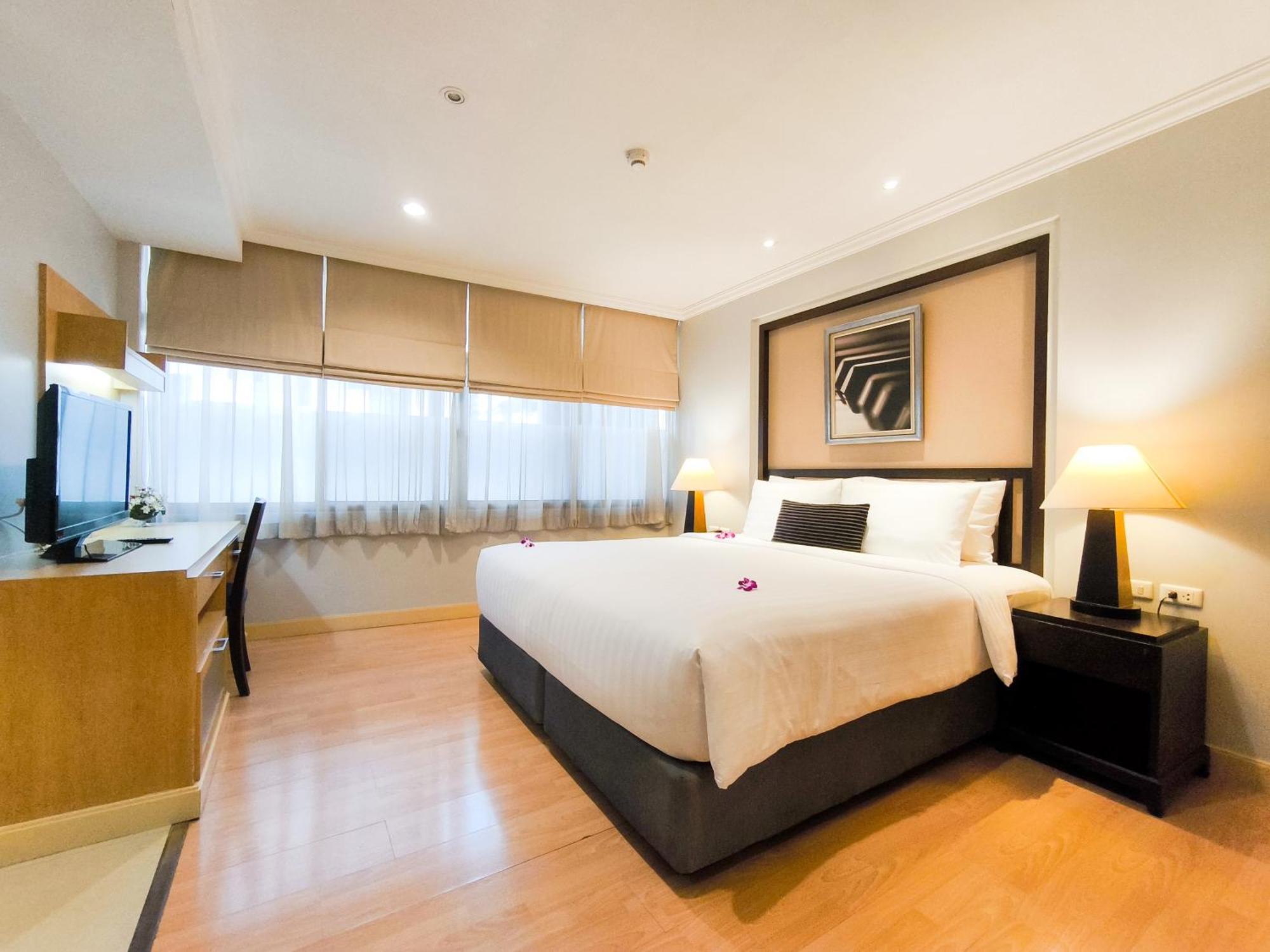 Executive Suite