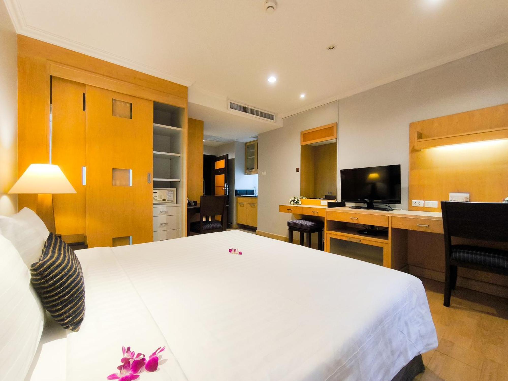 Executive Suite