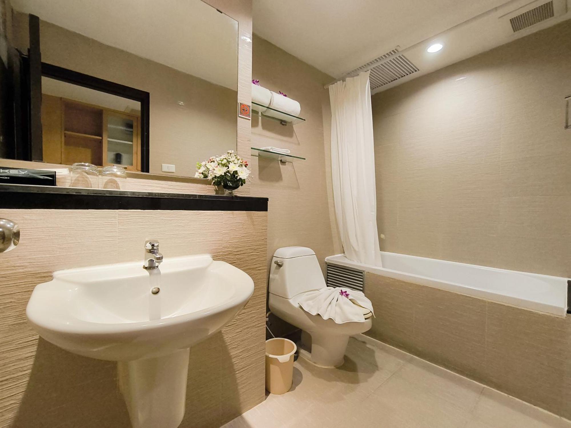 Executive Corner Room