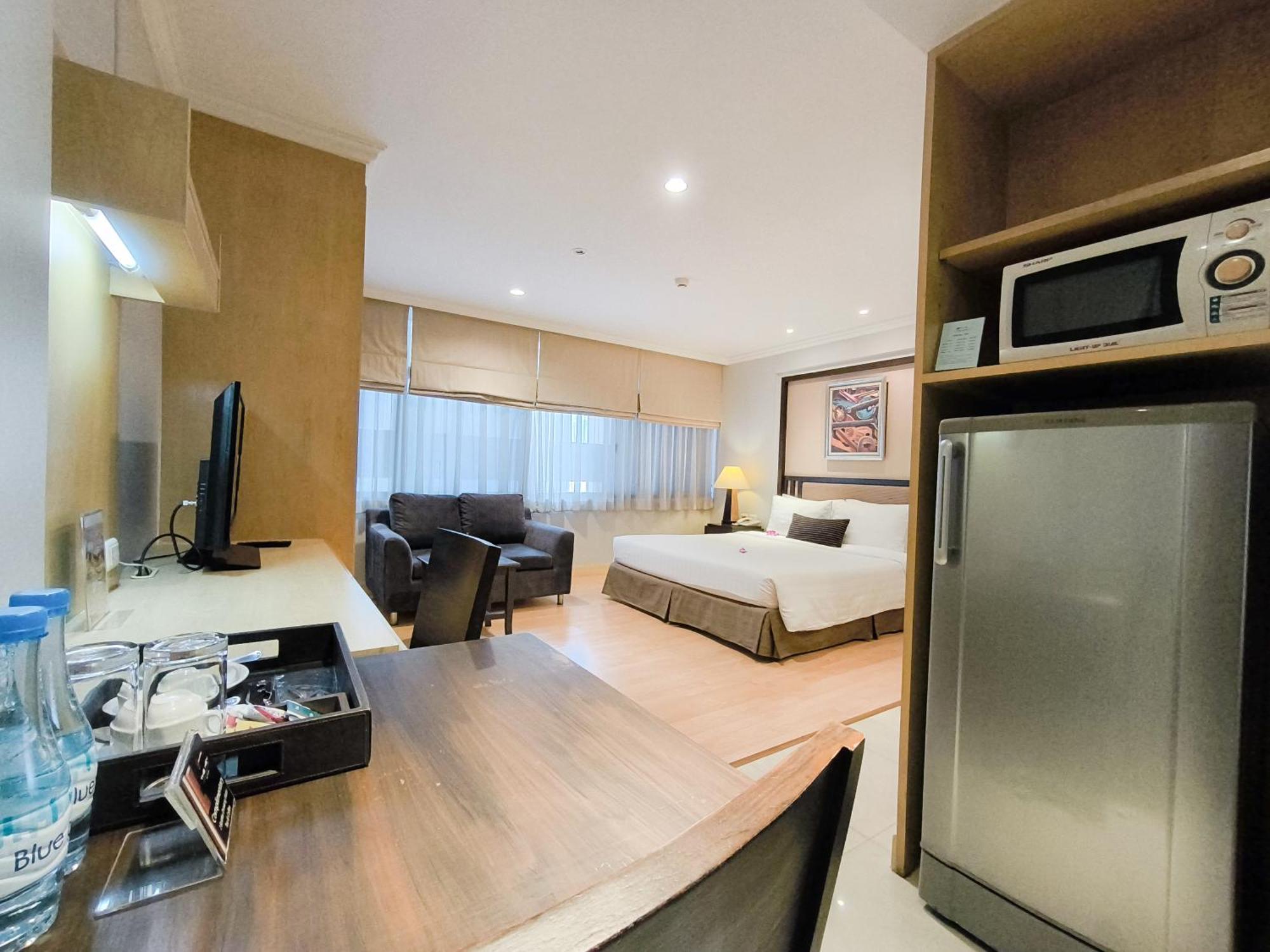 Executive Corner Room
