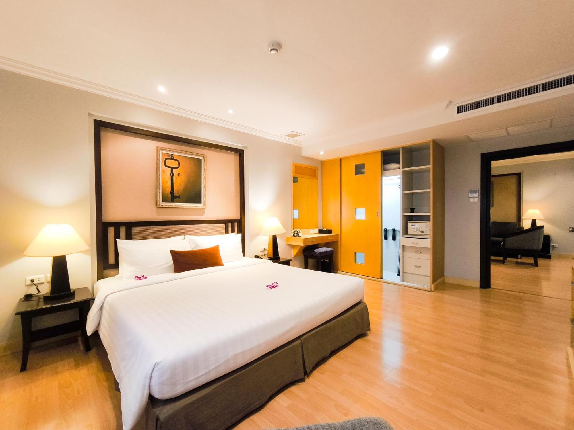 One-Bedroom Suite
